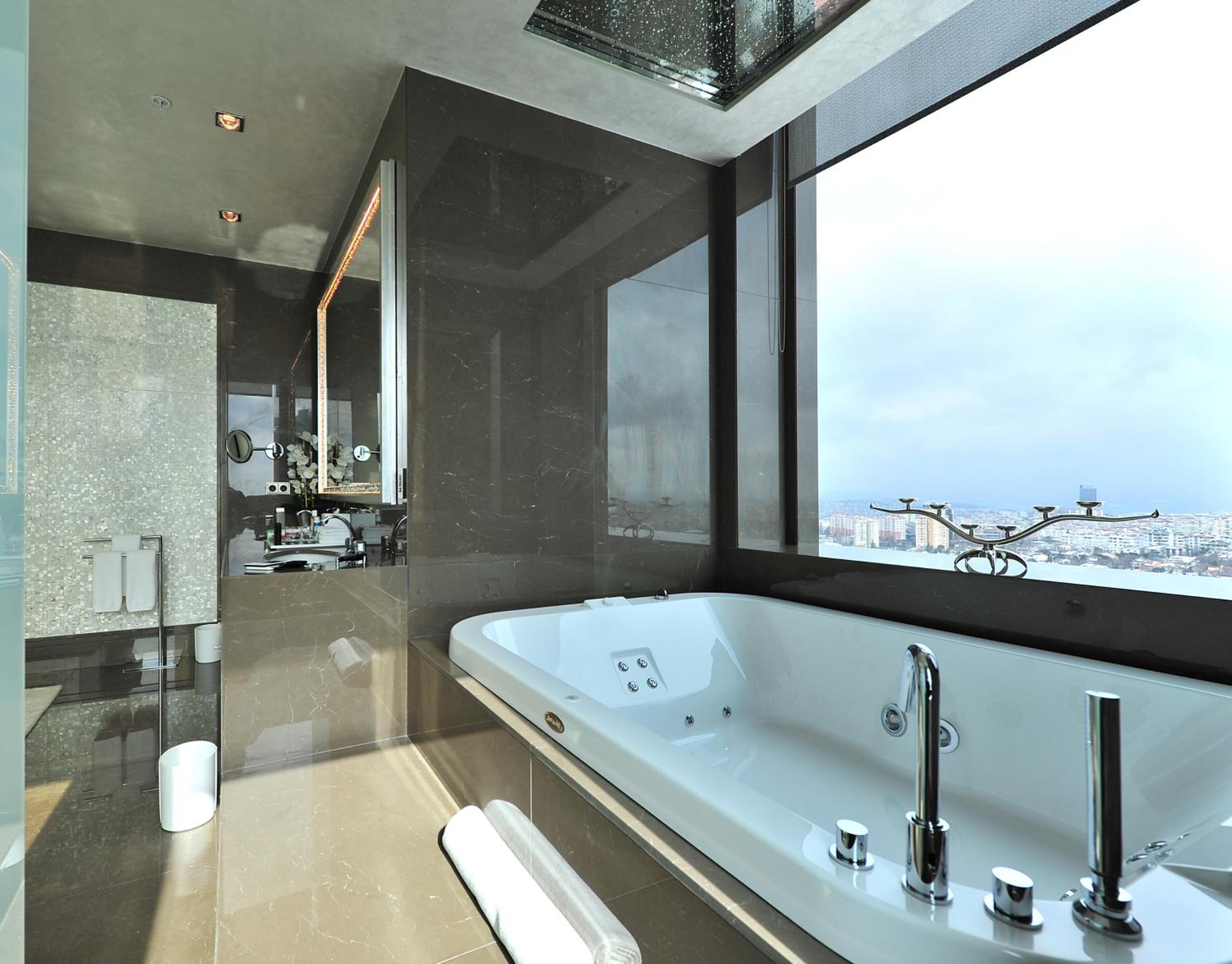 Penthouse Suite thumbnail 6