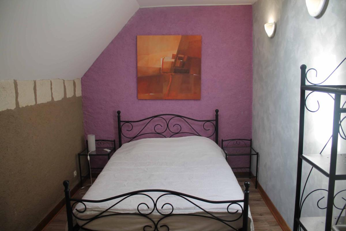 Three-Bedroom House - Photo 4