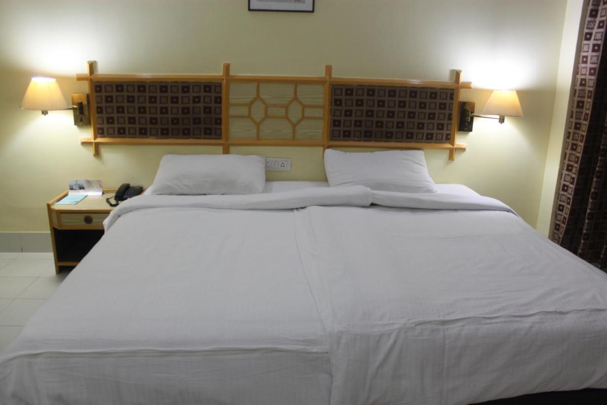 Deluxe Double or Twin Room - Photo 3