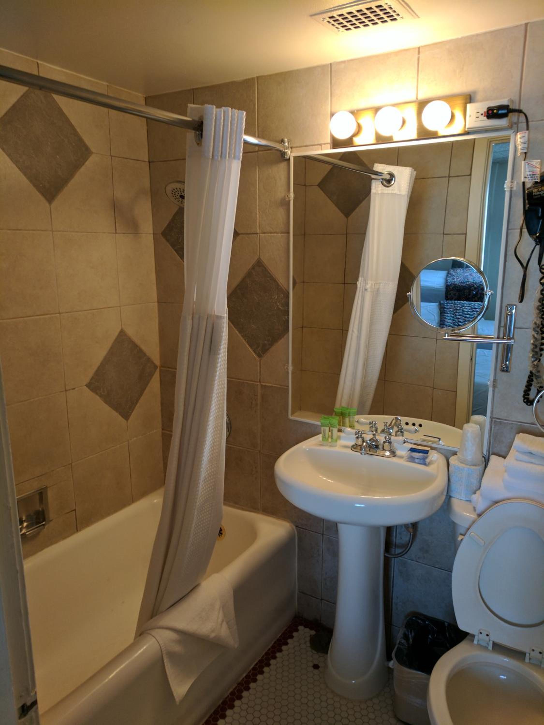 Double Room - Photo 4