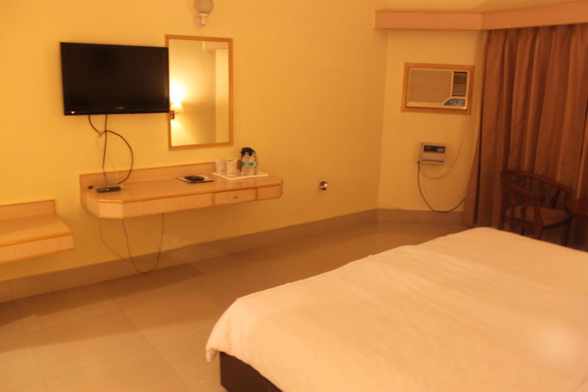 Deluxe Double or Twin Room - Photo 4