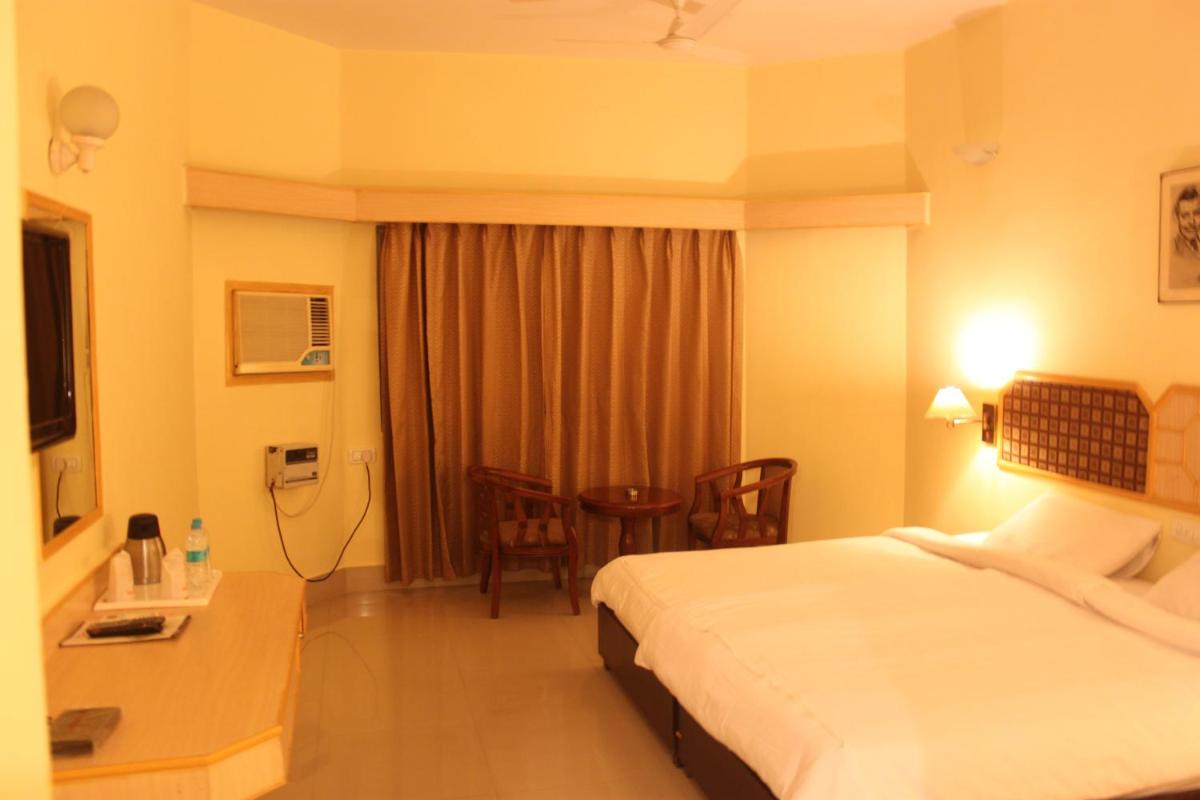 Deluxe Double or Twin Room - Photo 6