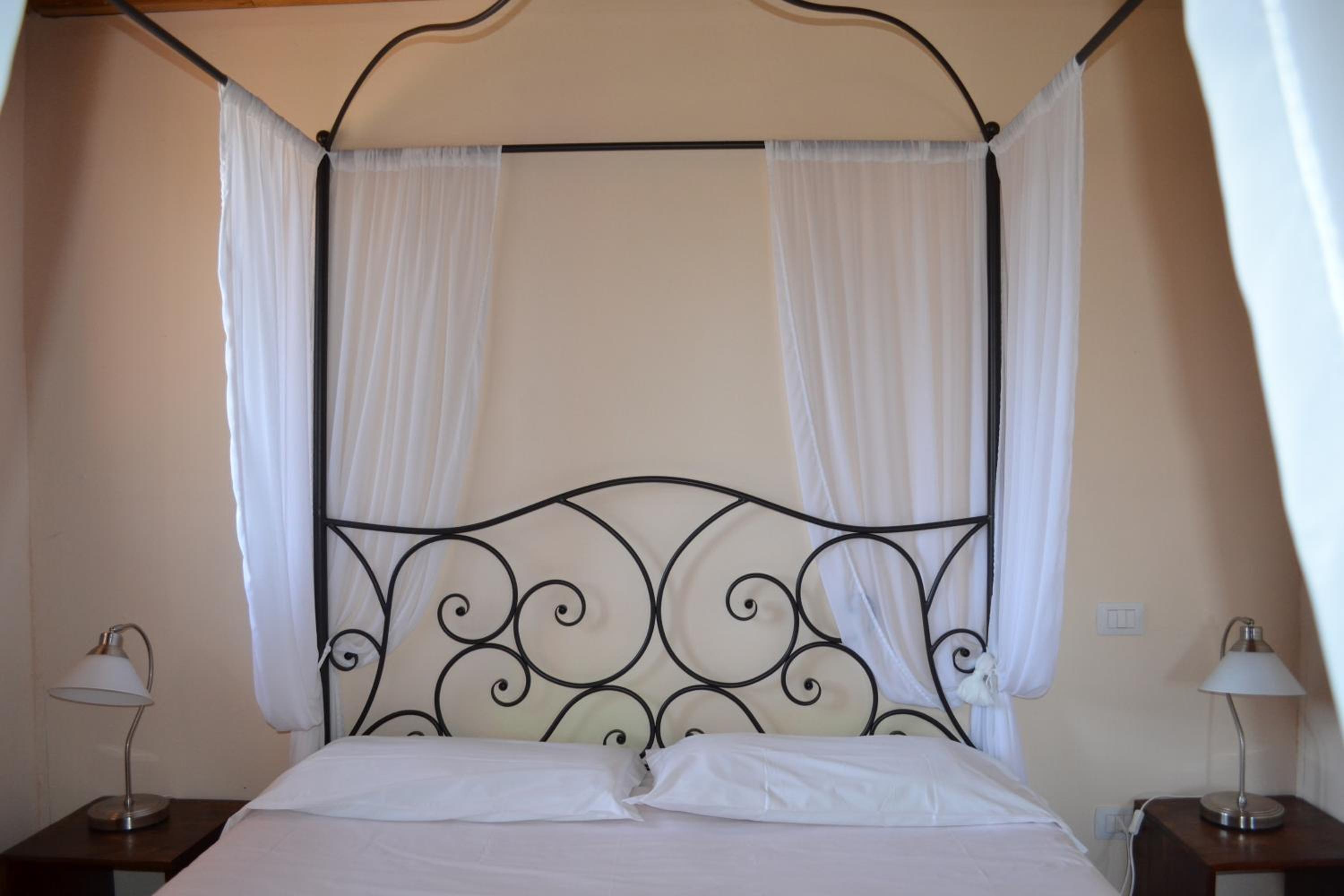 Two-Bedroom Apartment (2 Adults + 2 Children) - Photo 8