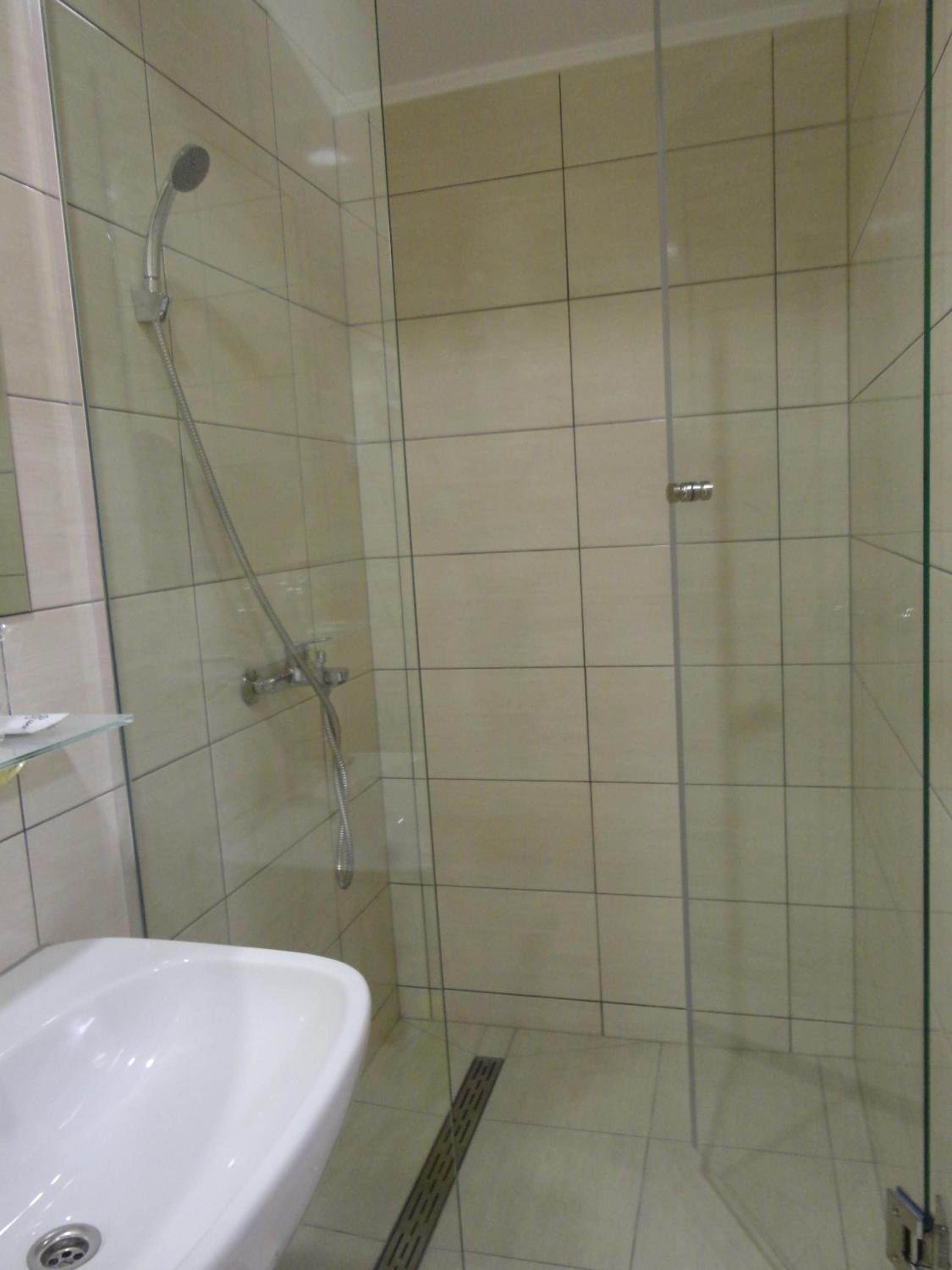 Deluxe Double Room - Photo 11