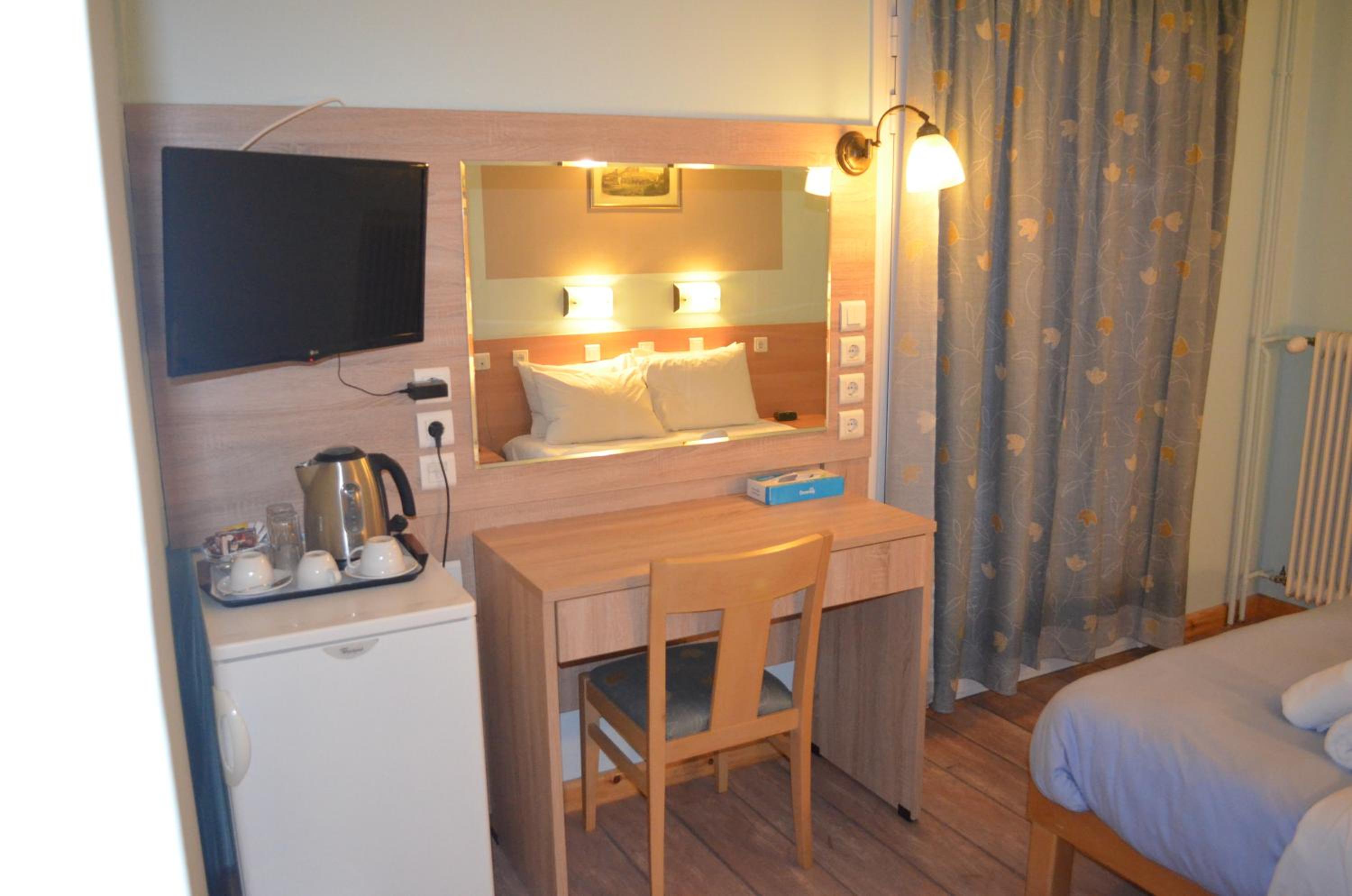Double Room with Garden or Sea View - Photo 8