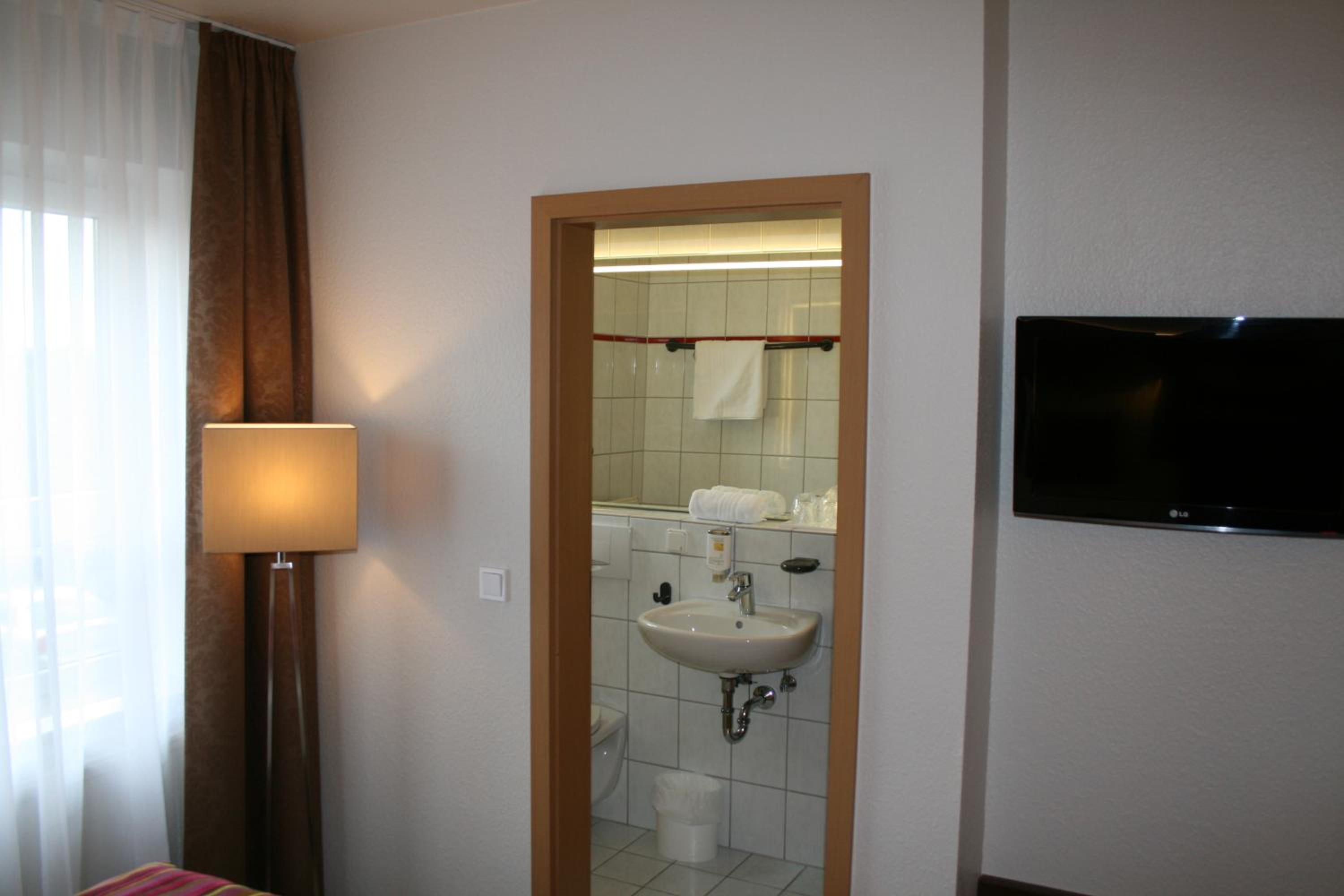 Double Room - Photo 3