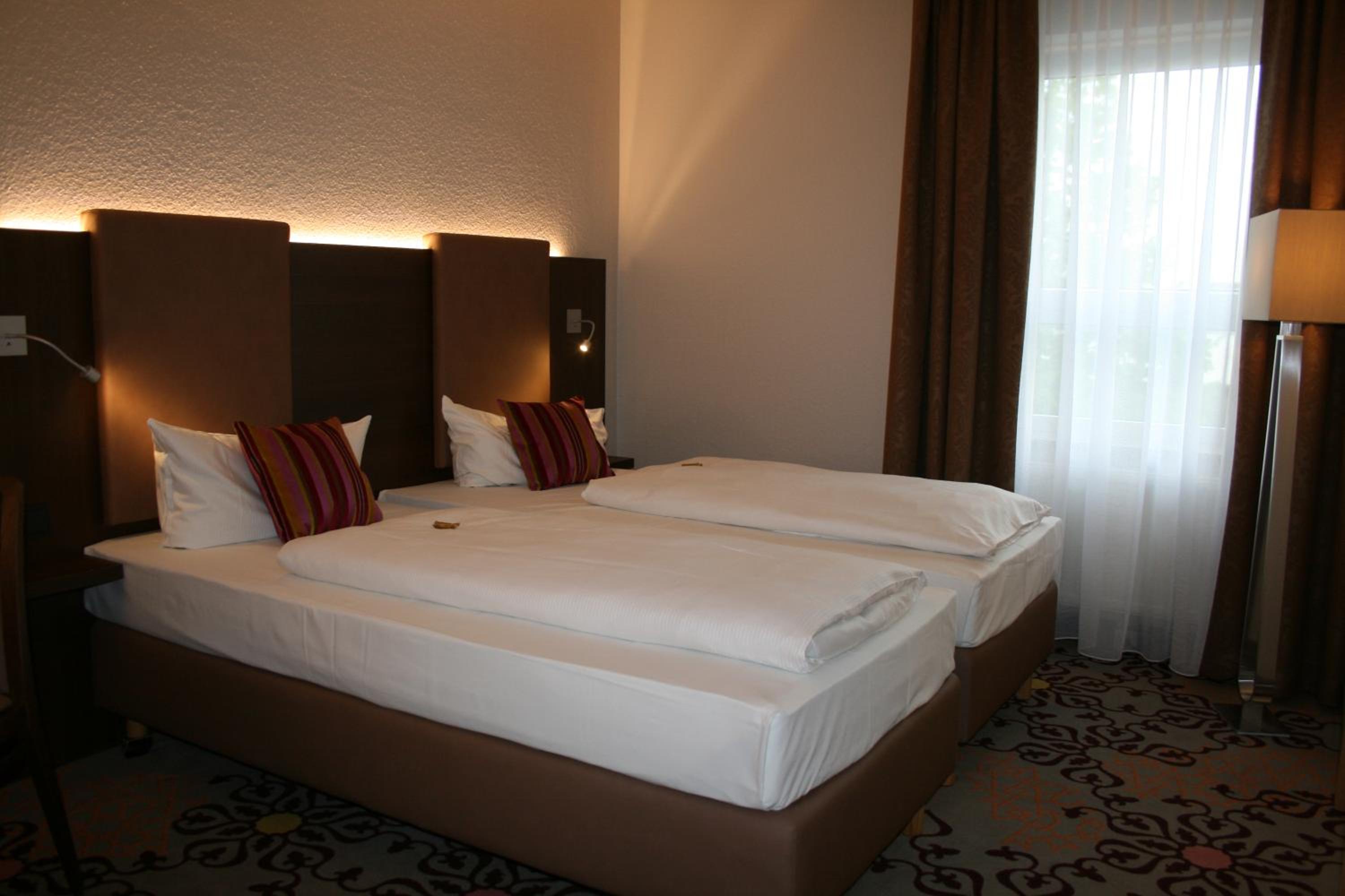 Double Room - Photo 5