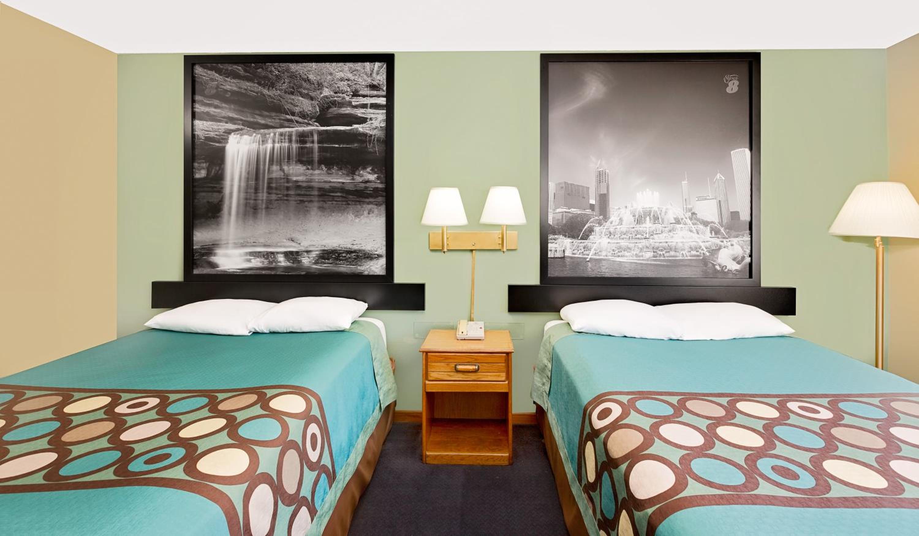 Double Room with Two Double Beds - Non-Smoking - Photo 4