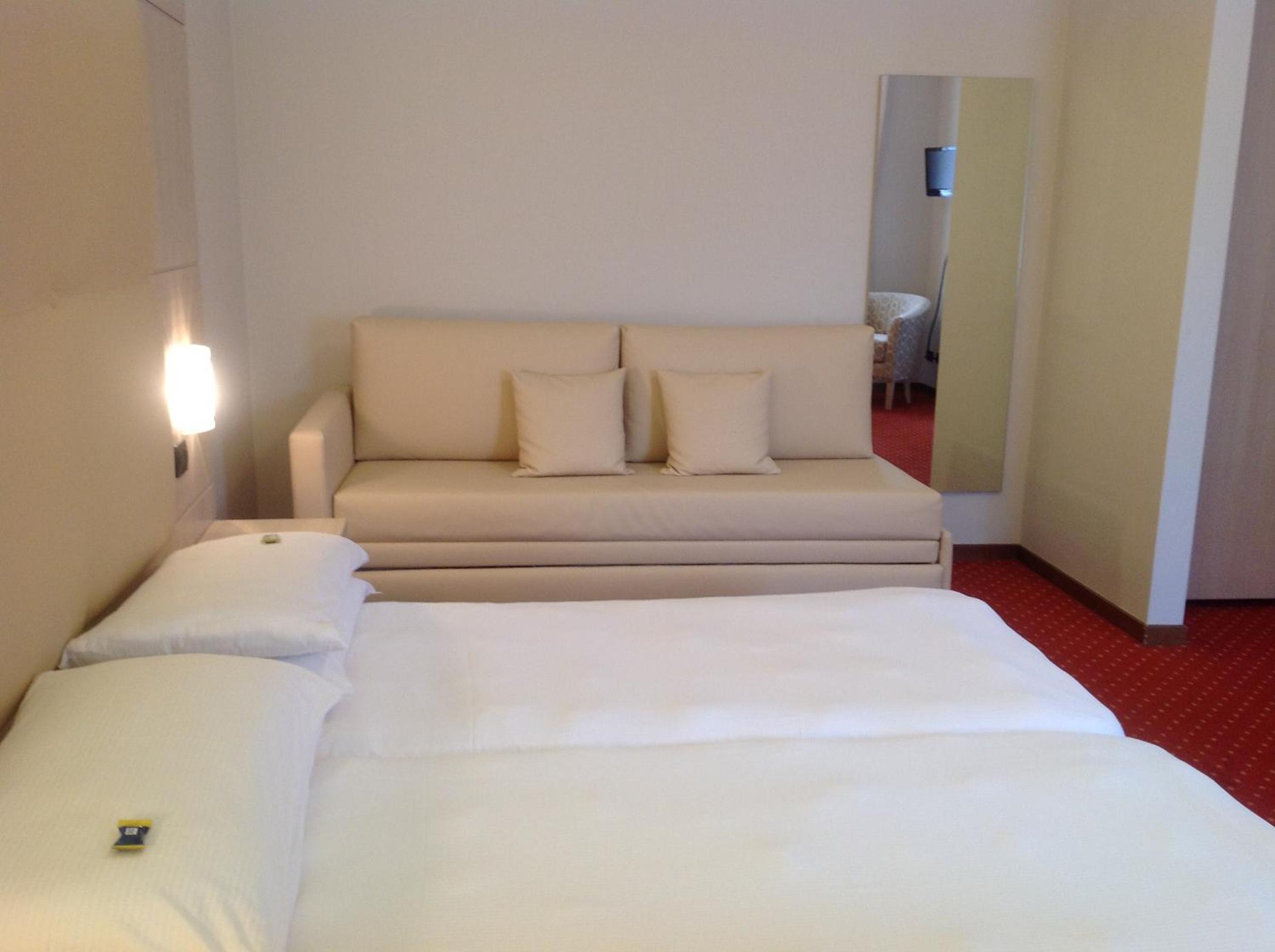 Superior Twin Room - Photo 7