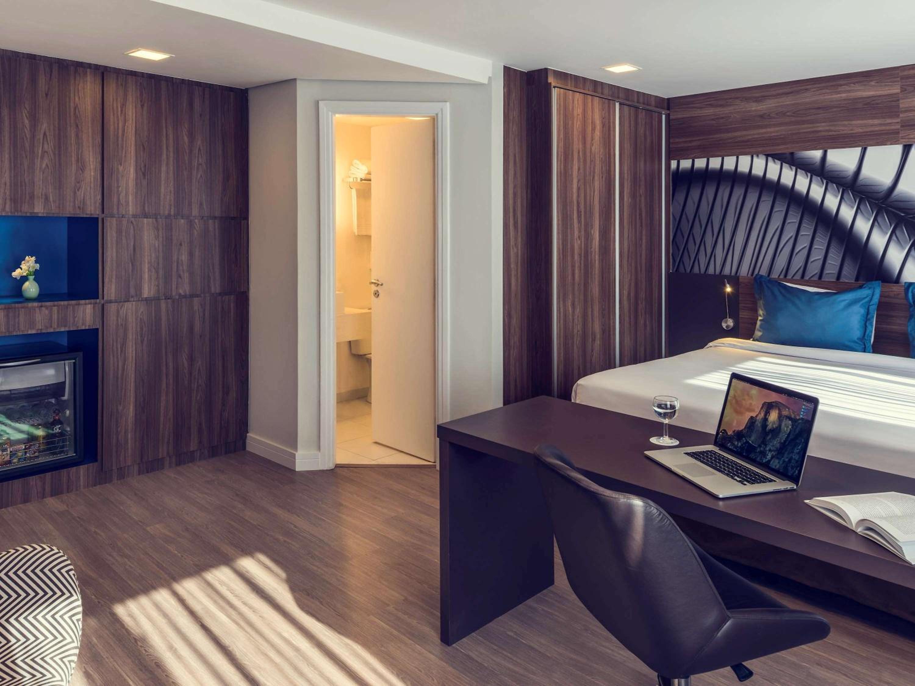 Superior King Room - Photo 11