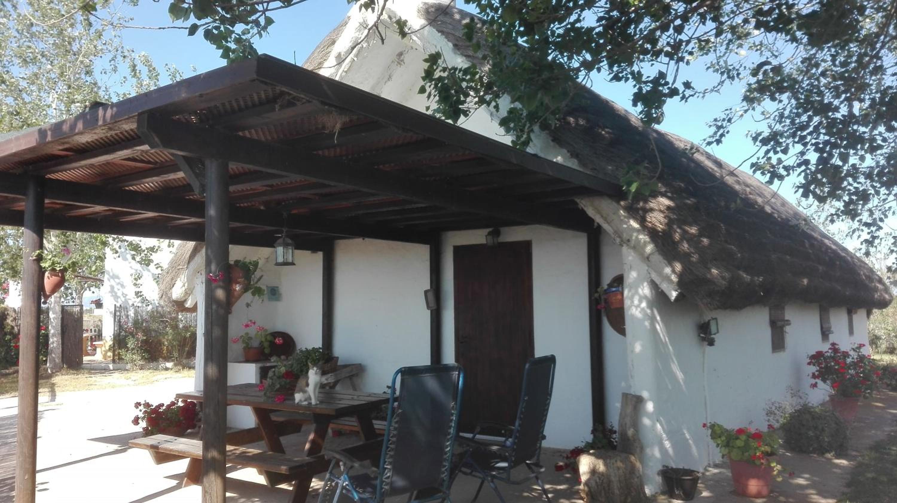 Two-Bedroom House - Photo 3