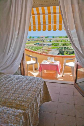 Double Room with Sea View photo 2
