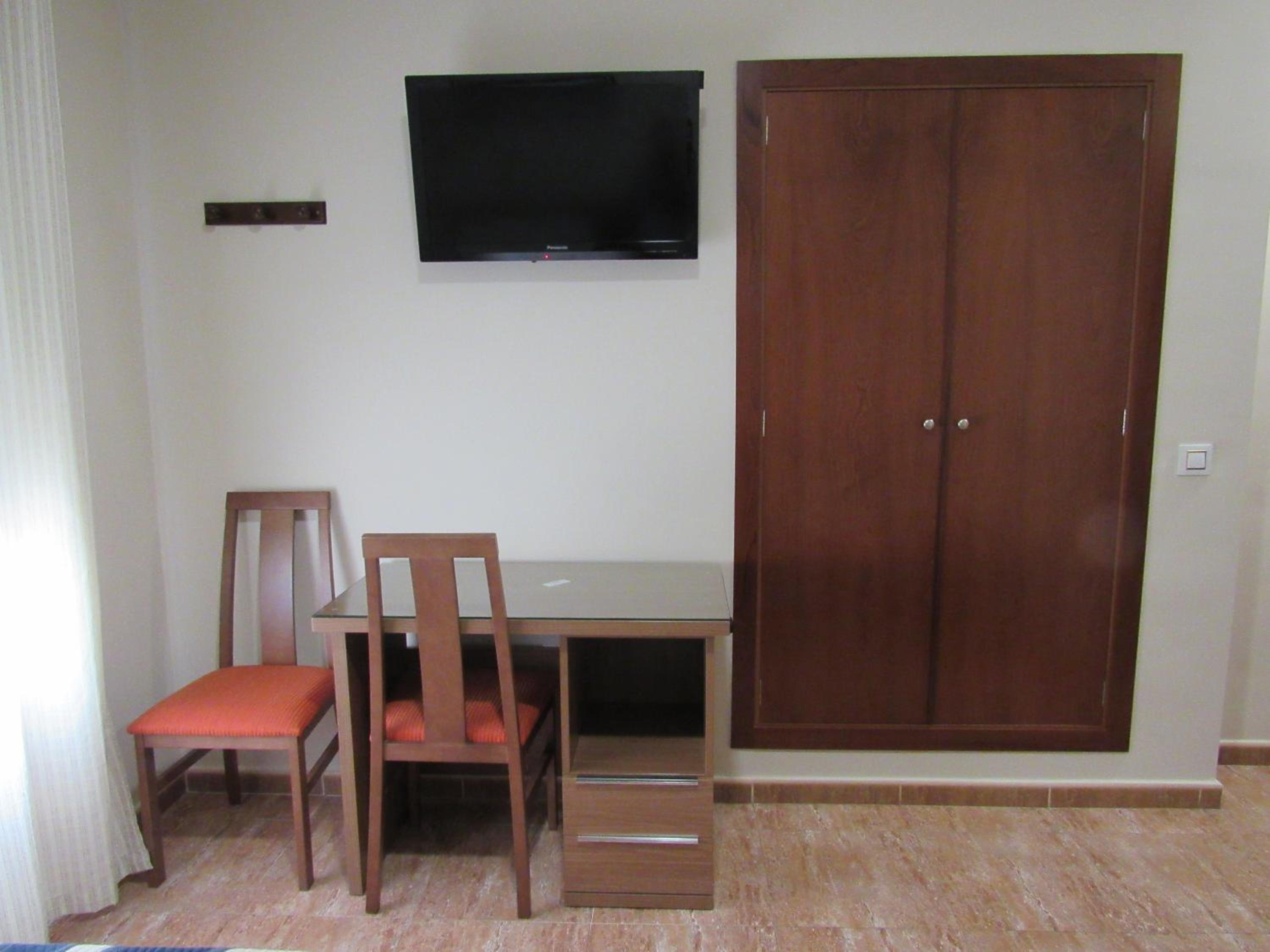 Double or Twin Room photo 2