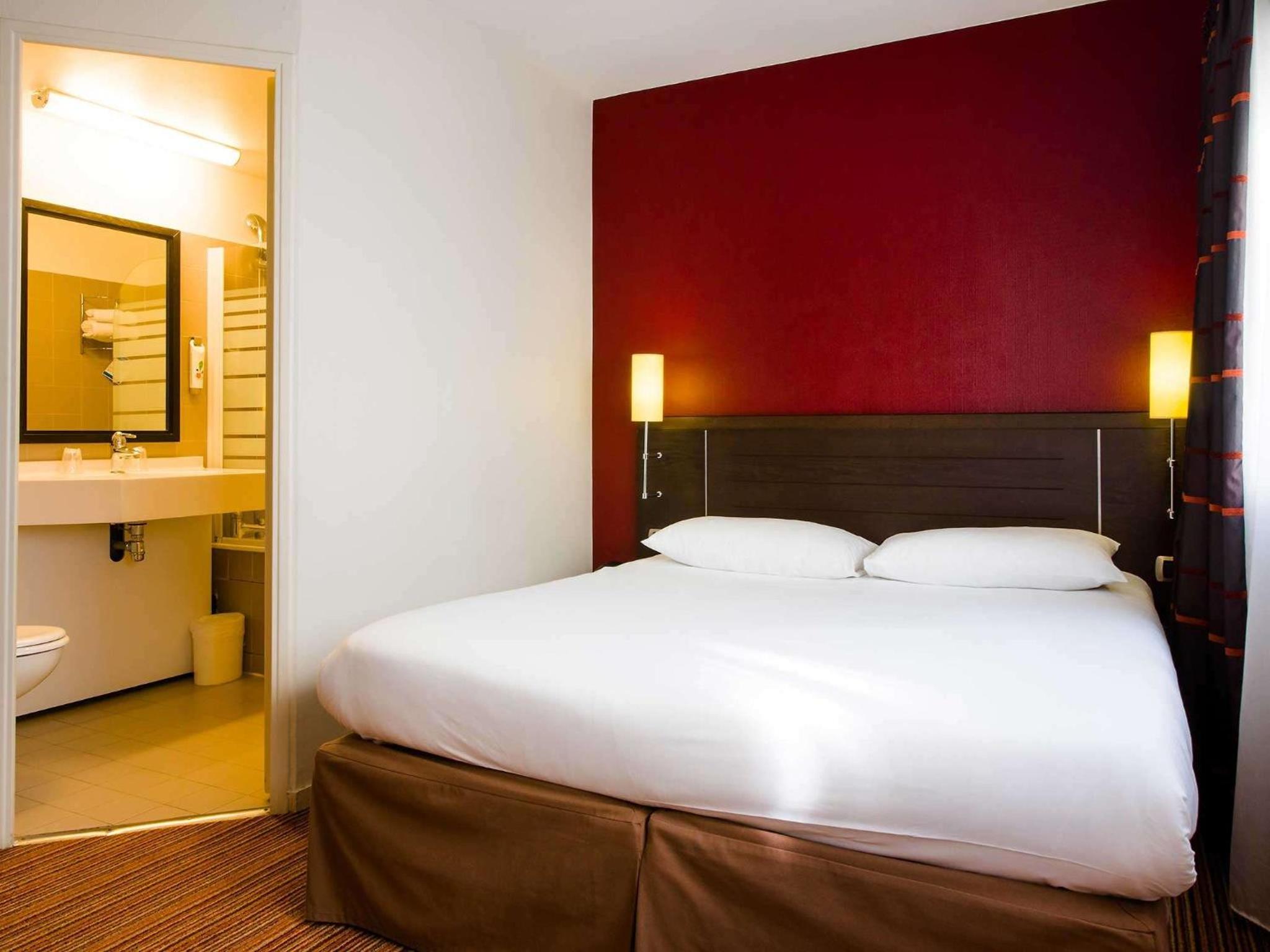 2 Rooms Nearby  photo 2