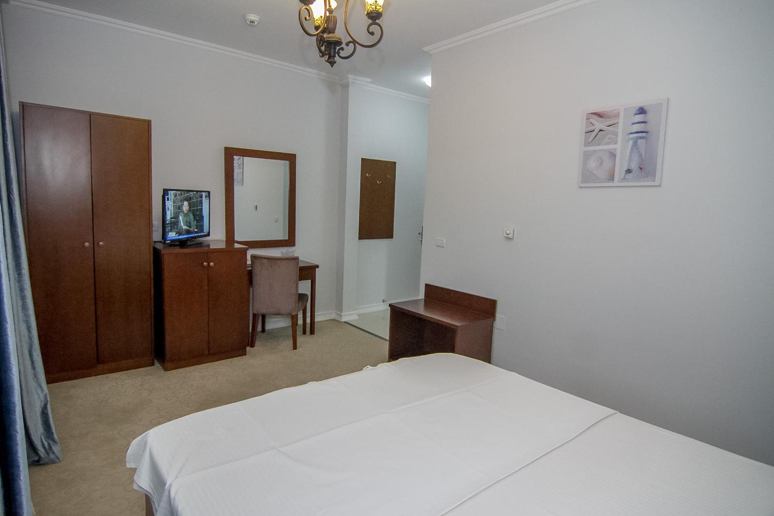Queen Room
