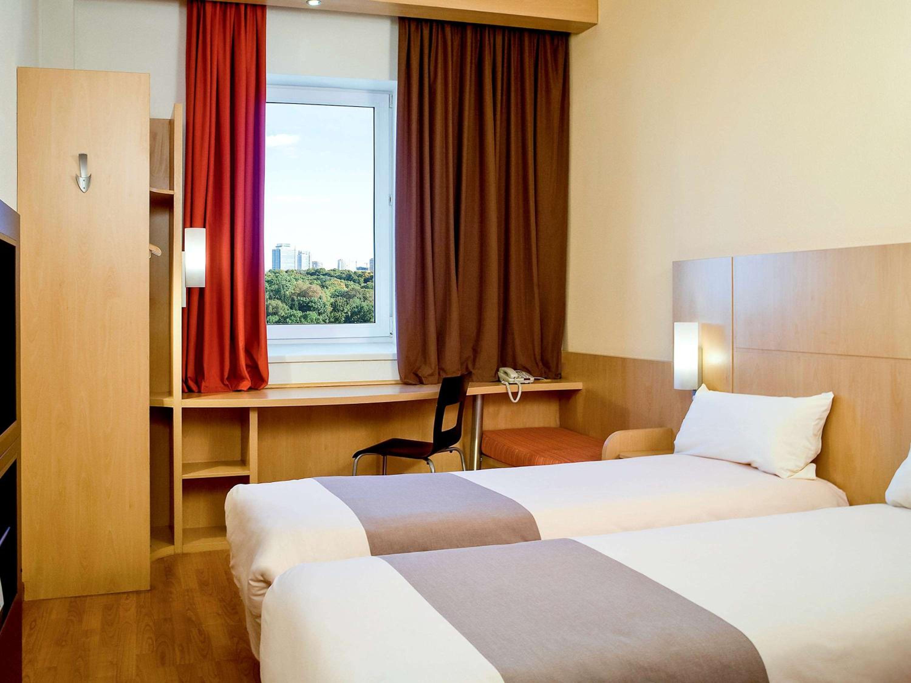 Standard Twin Room - Photo 7