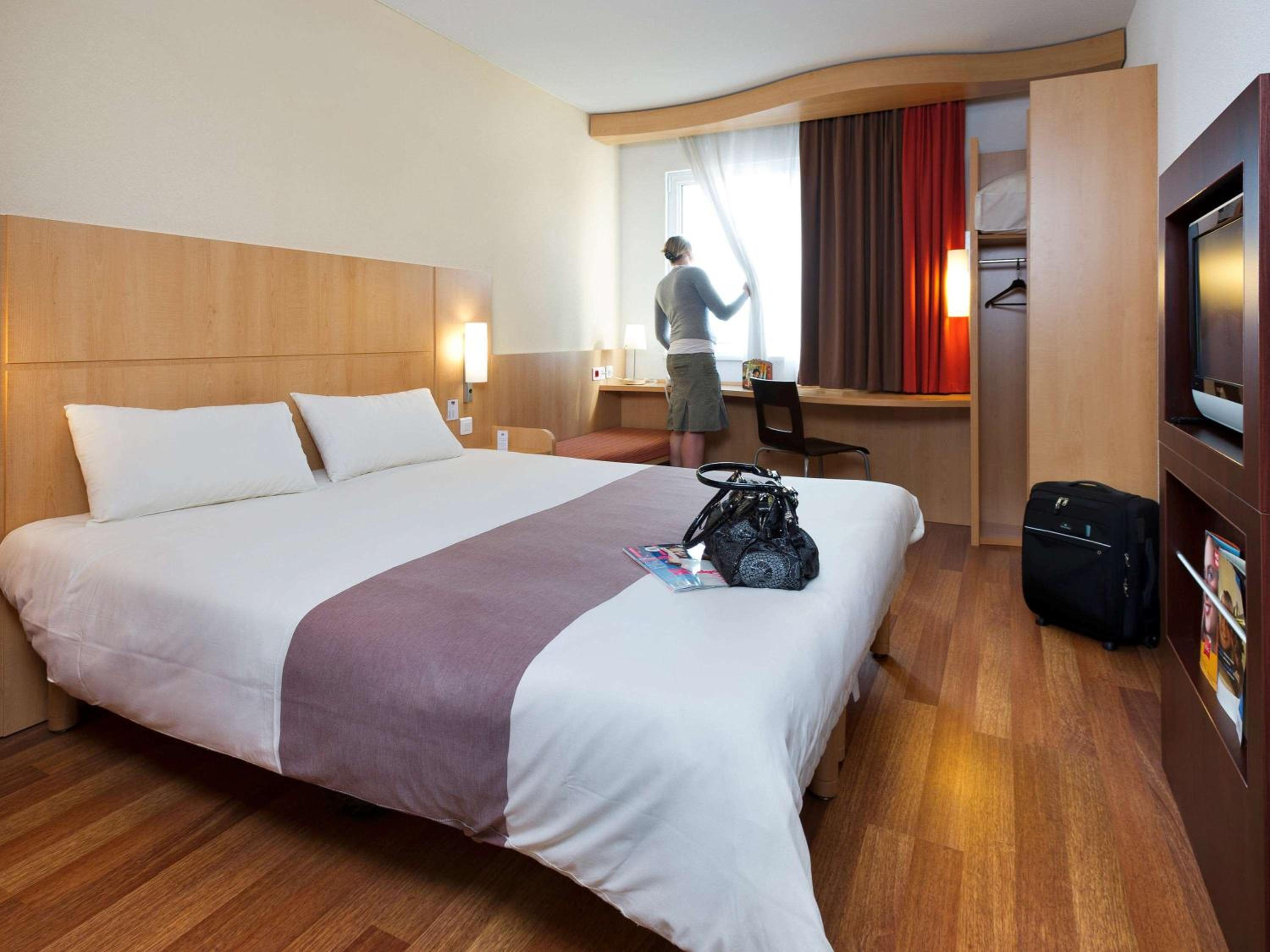 Standard Double or Twin Room - Photo 2