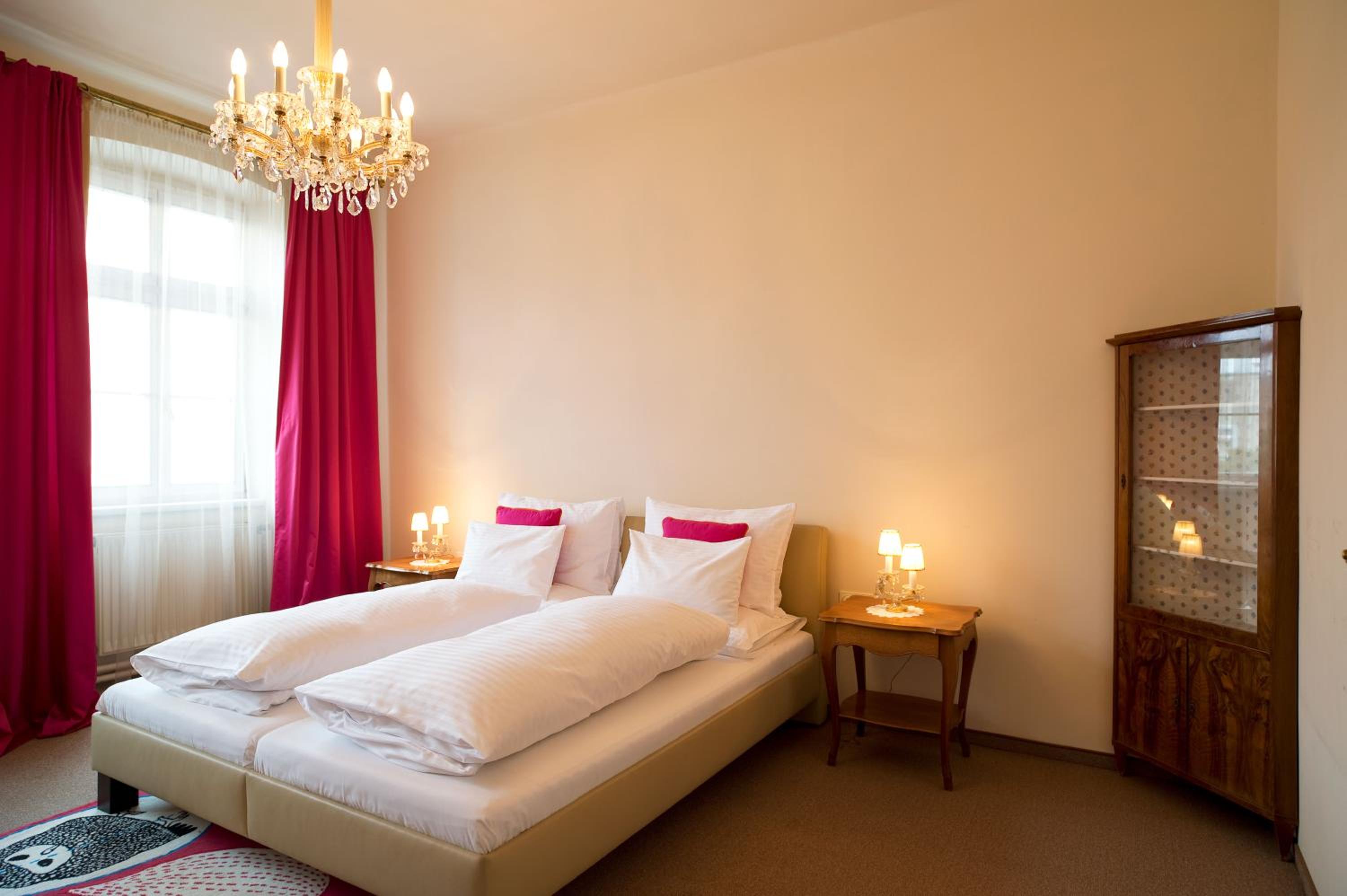 Double Room with Shared Toilet