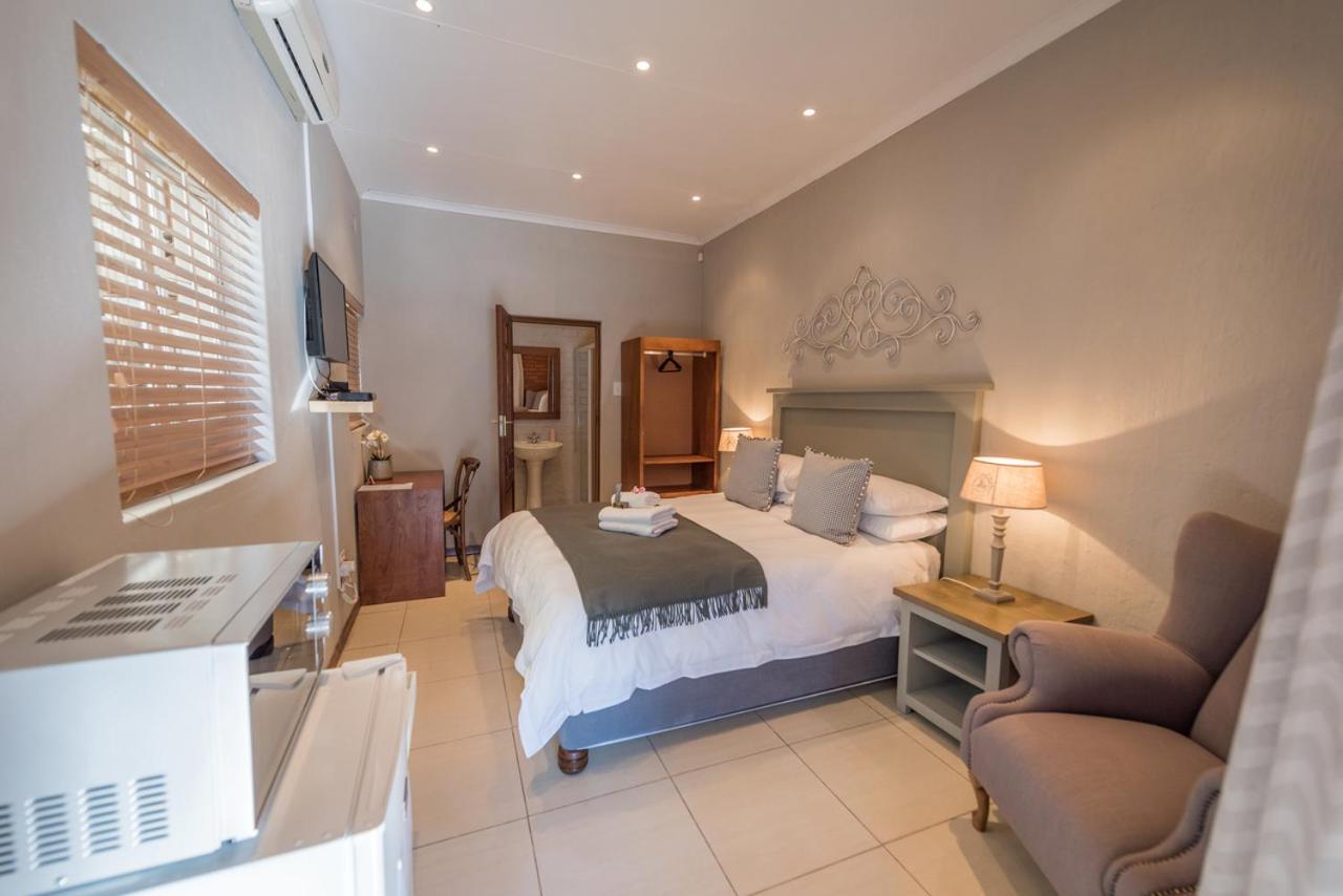 Budget Double Room - Photo 1