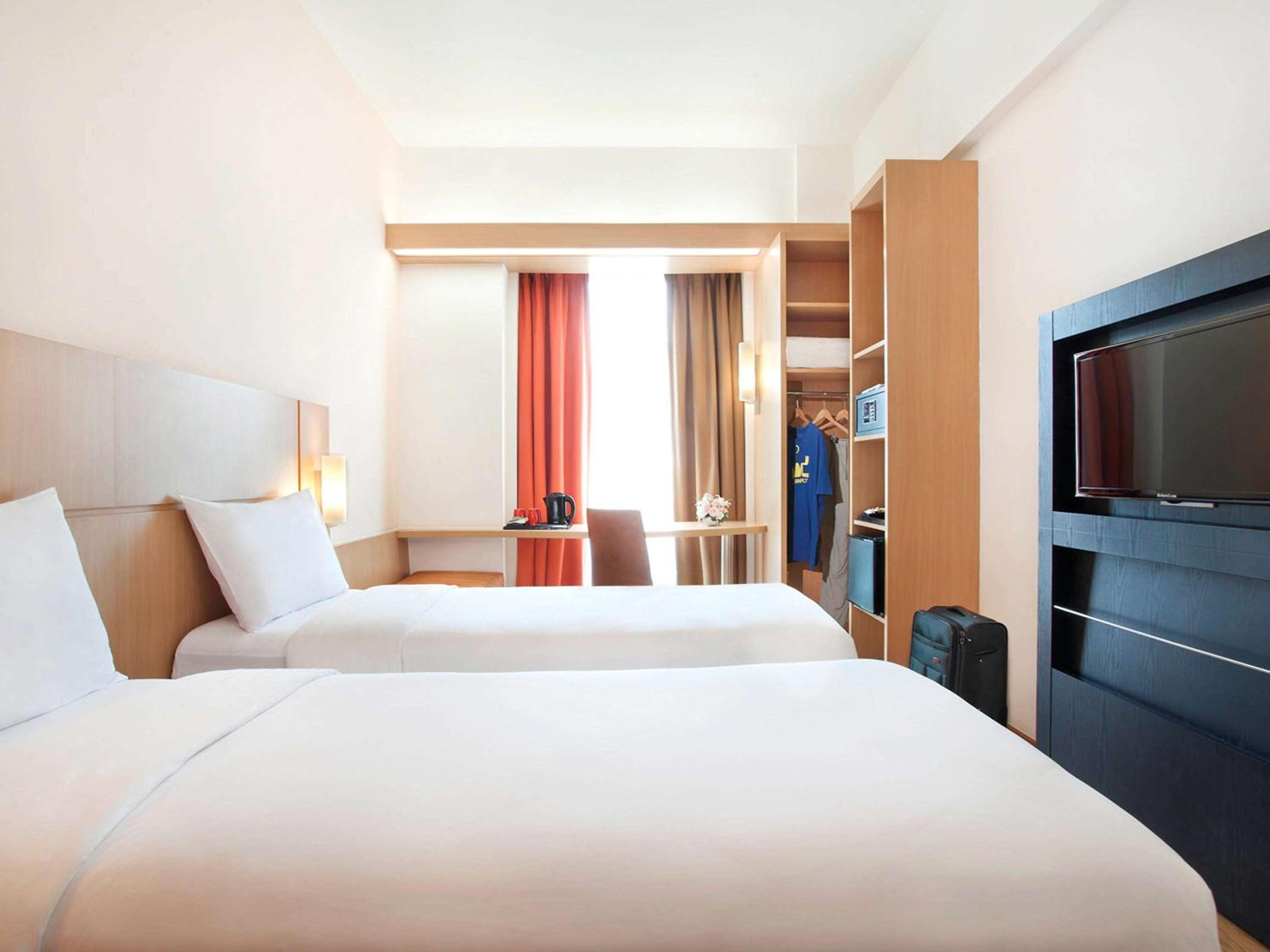Standard Twin Room - Photo 4