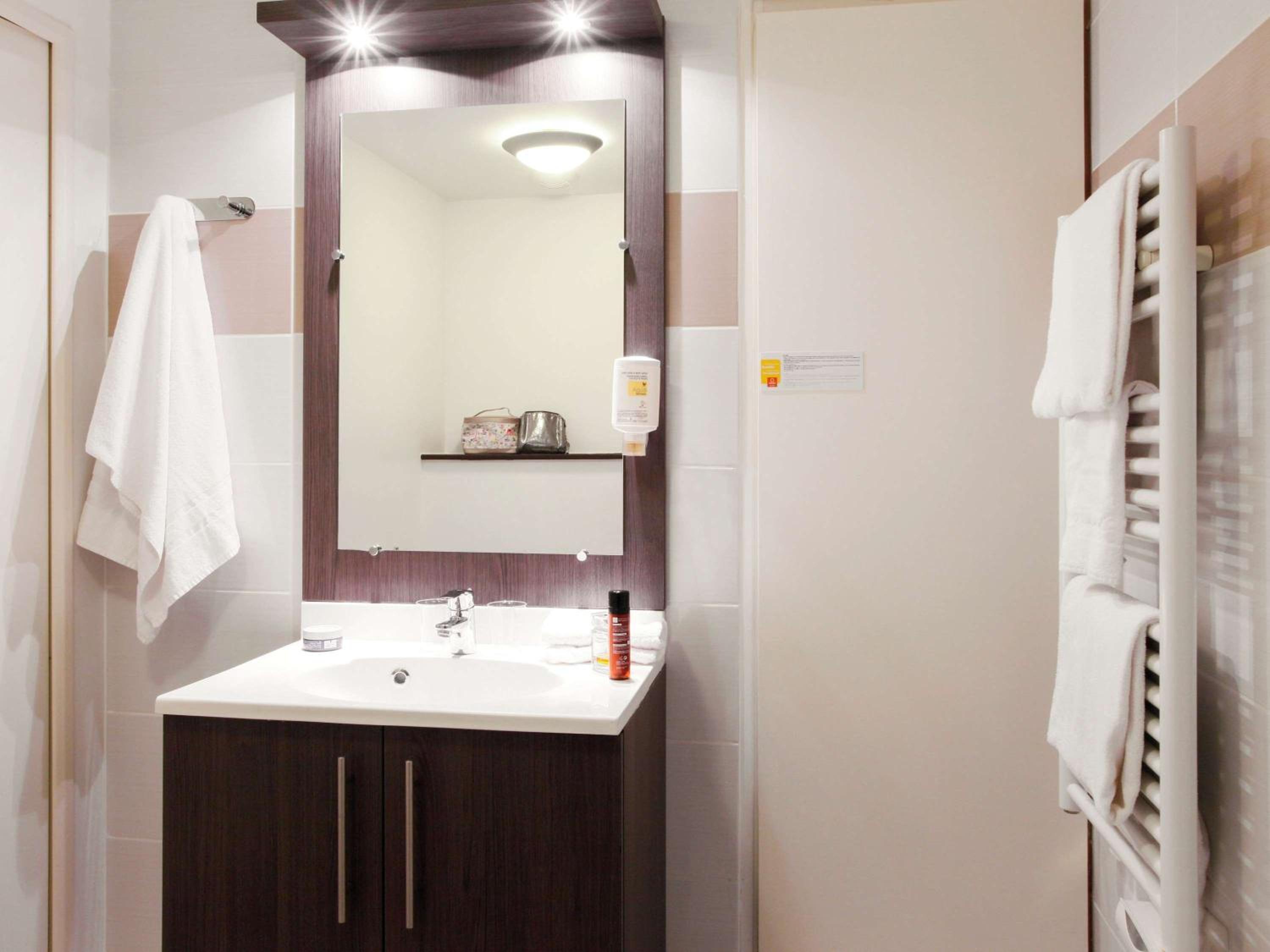 One-Bedroom Apartment (5 Adults) - Photo 4