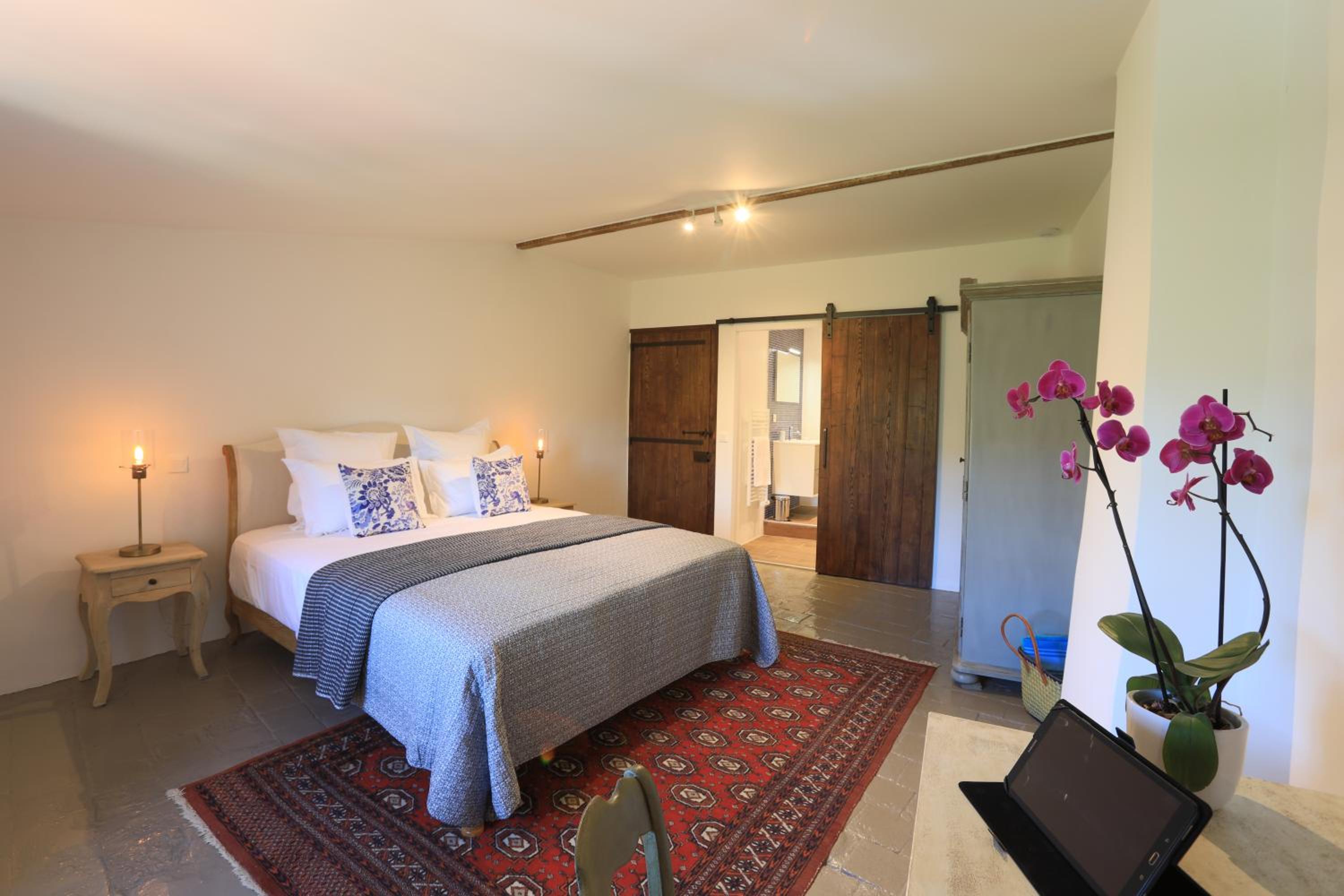 Deluxe Double Room with Shower photo 3