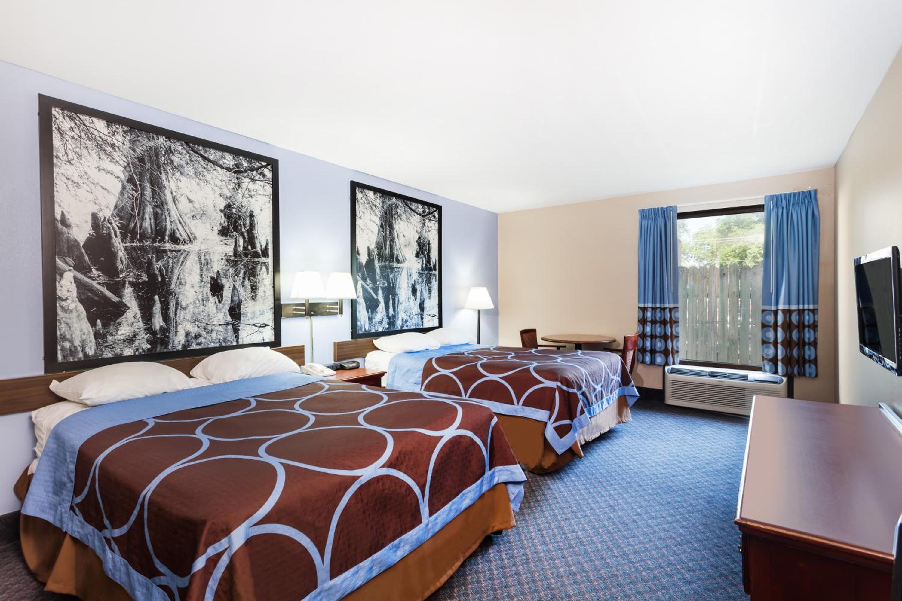 Double Room with Two Double Beds - Non-Smoking - Photo 4