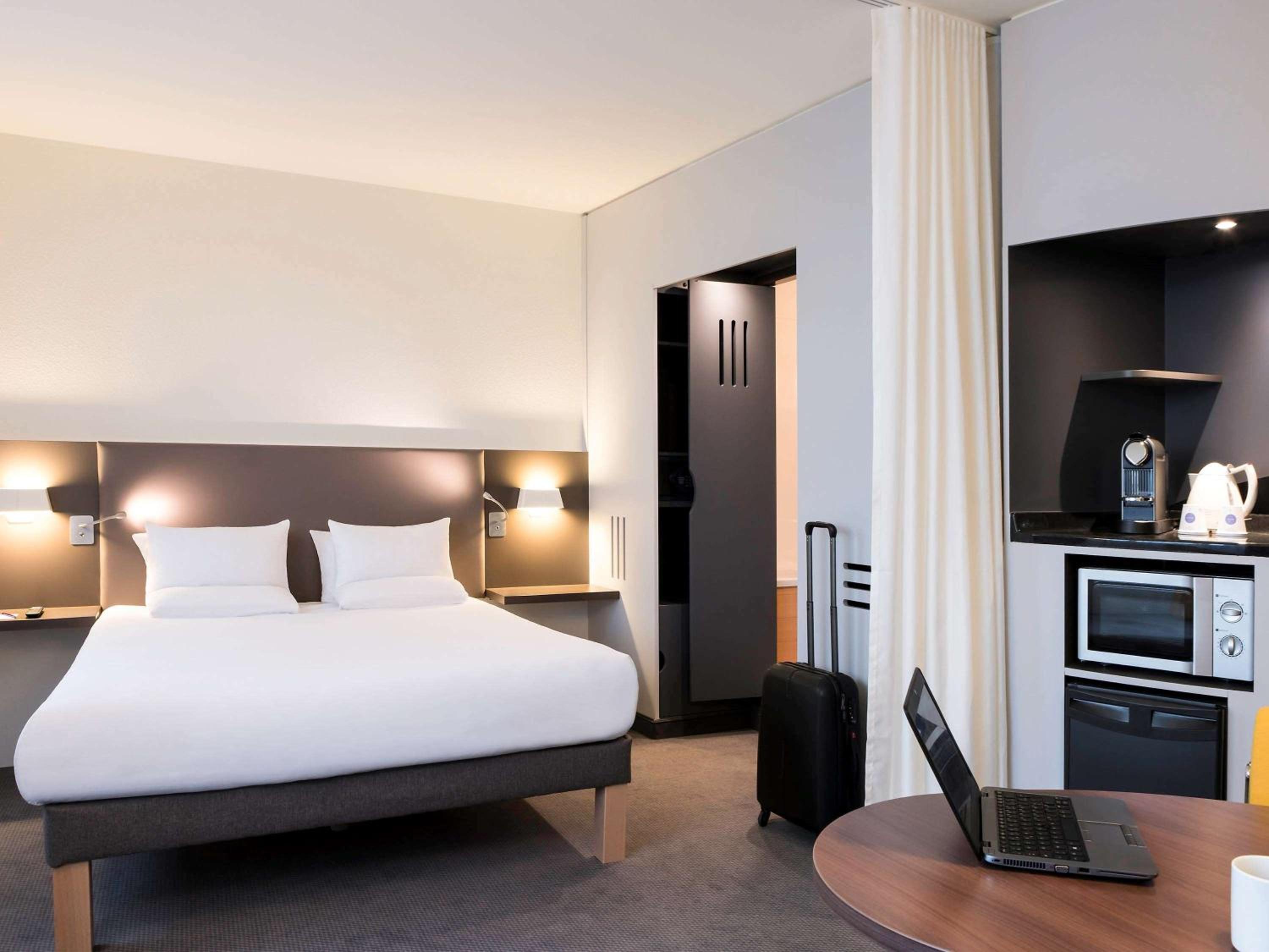 Superior Suite with Double Bed and Sofa Bed - Photo 1