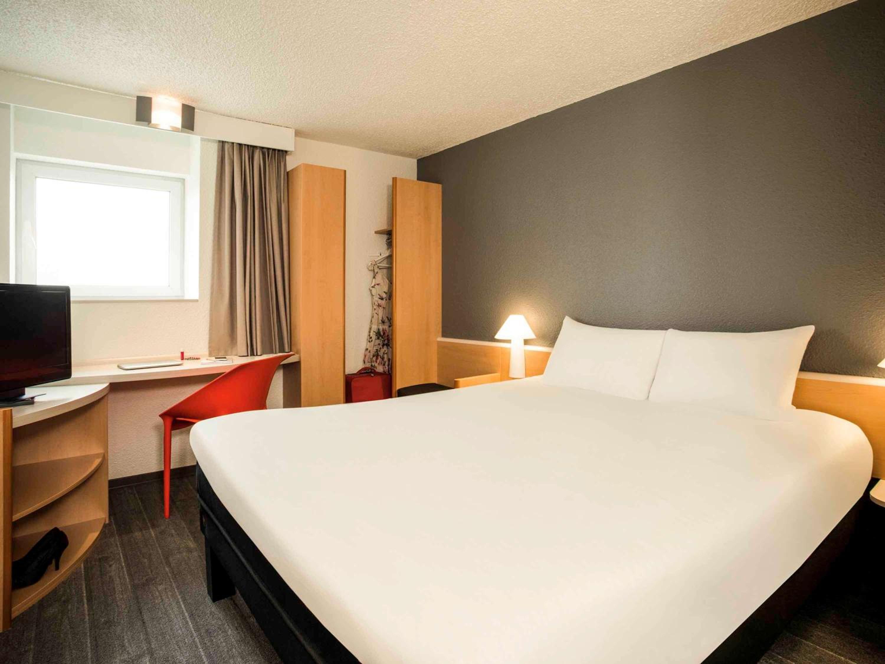 Standard One Double Bed - Photo 5