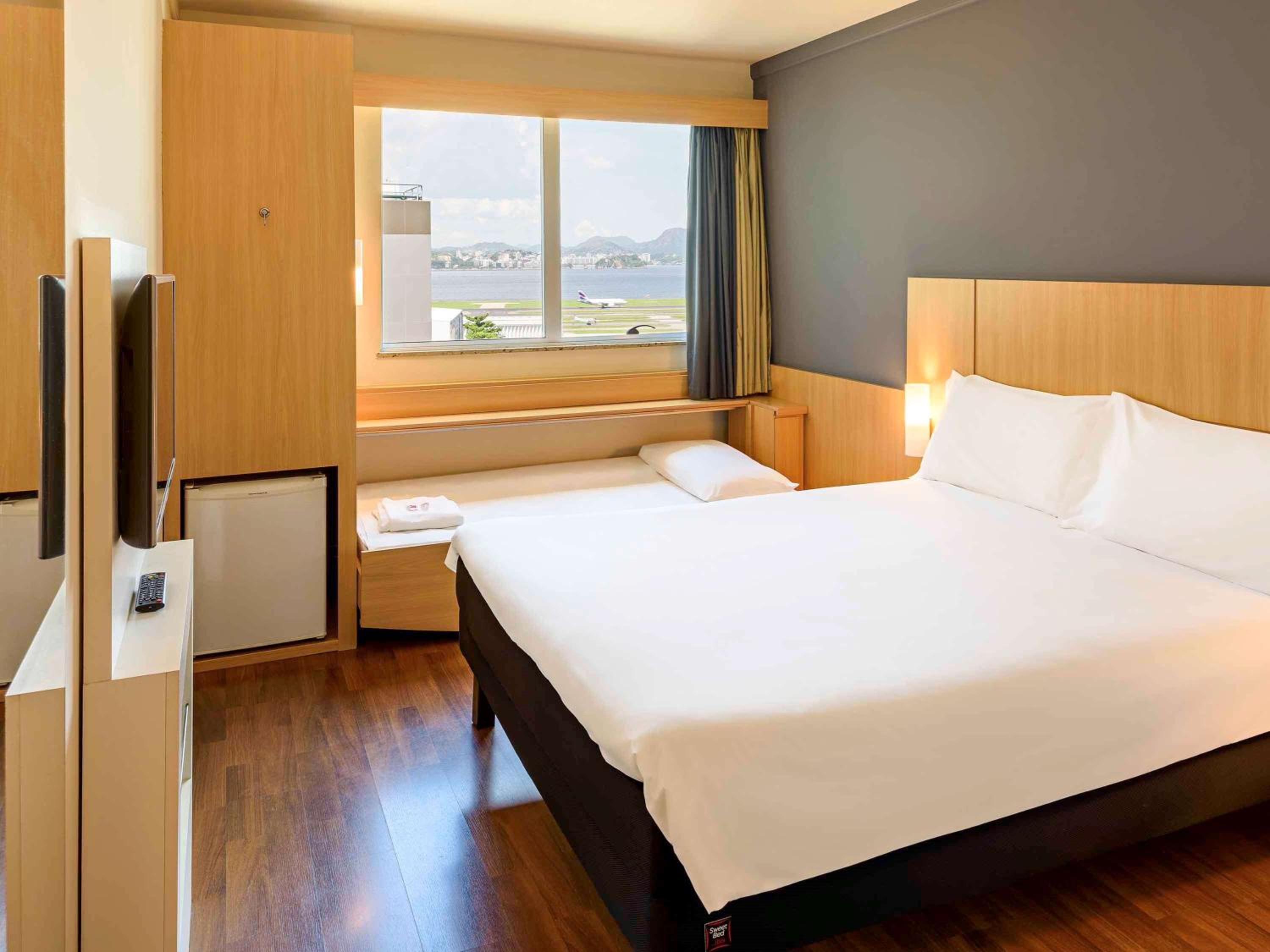 Standard Double Room with One Child Extra Bed