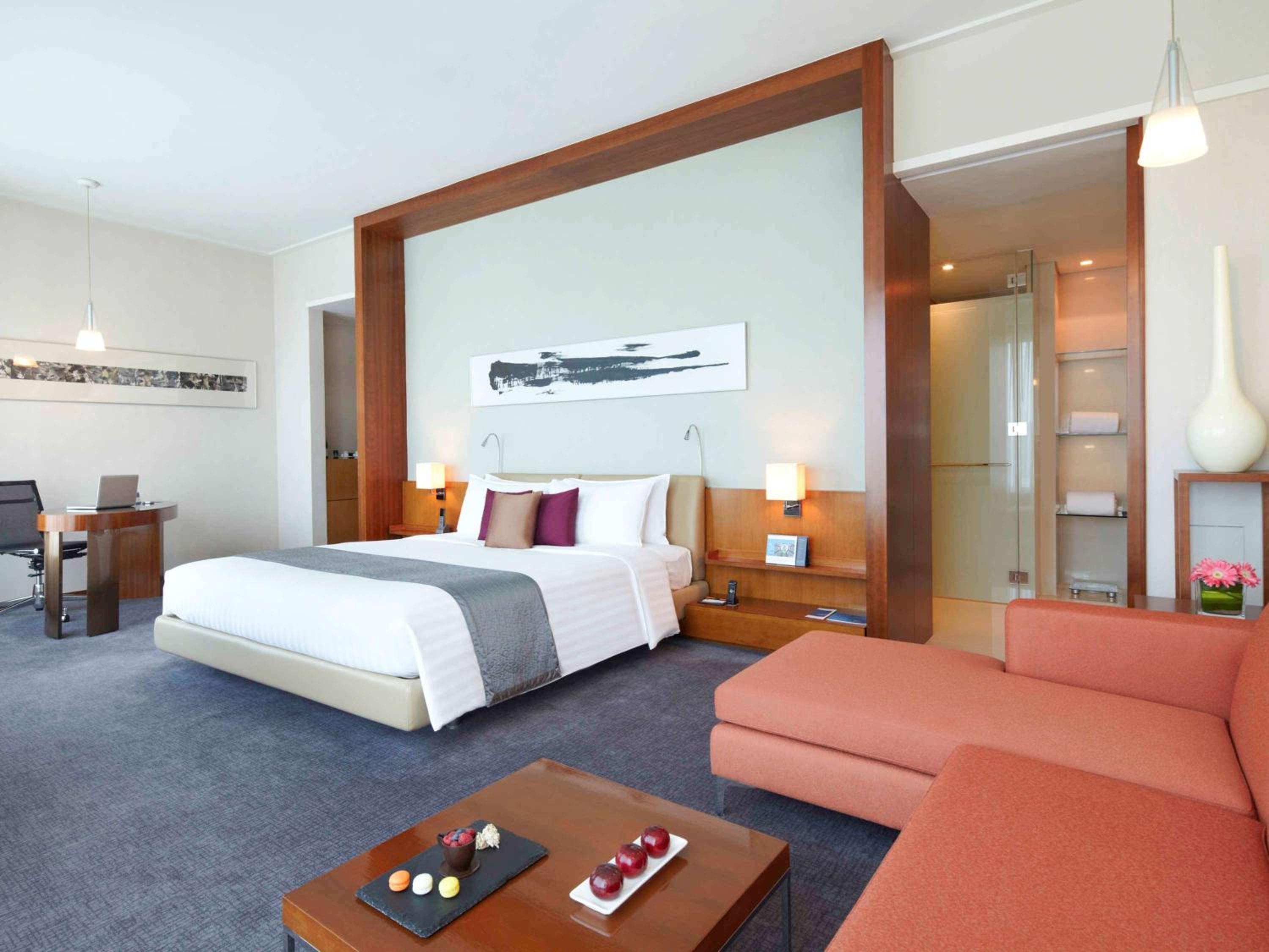 Executive Premier King Suite
