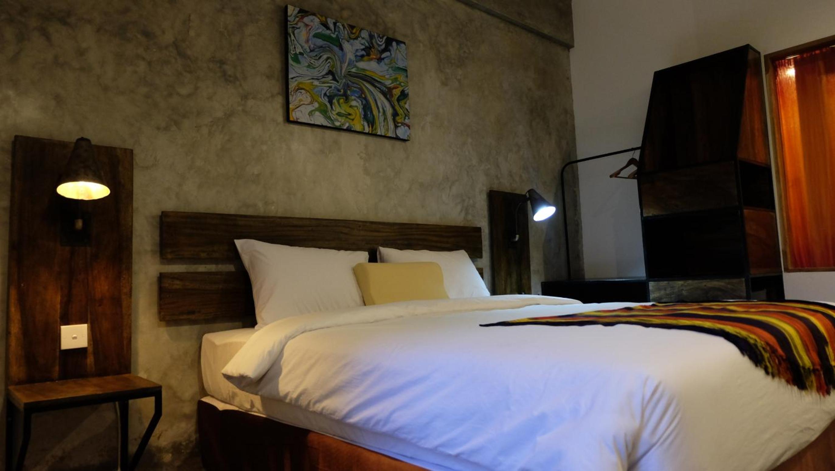 Deluxe Double Room - Photo 15
