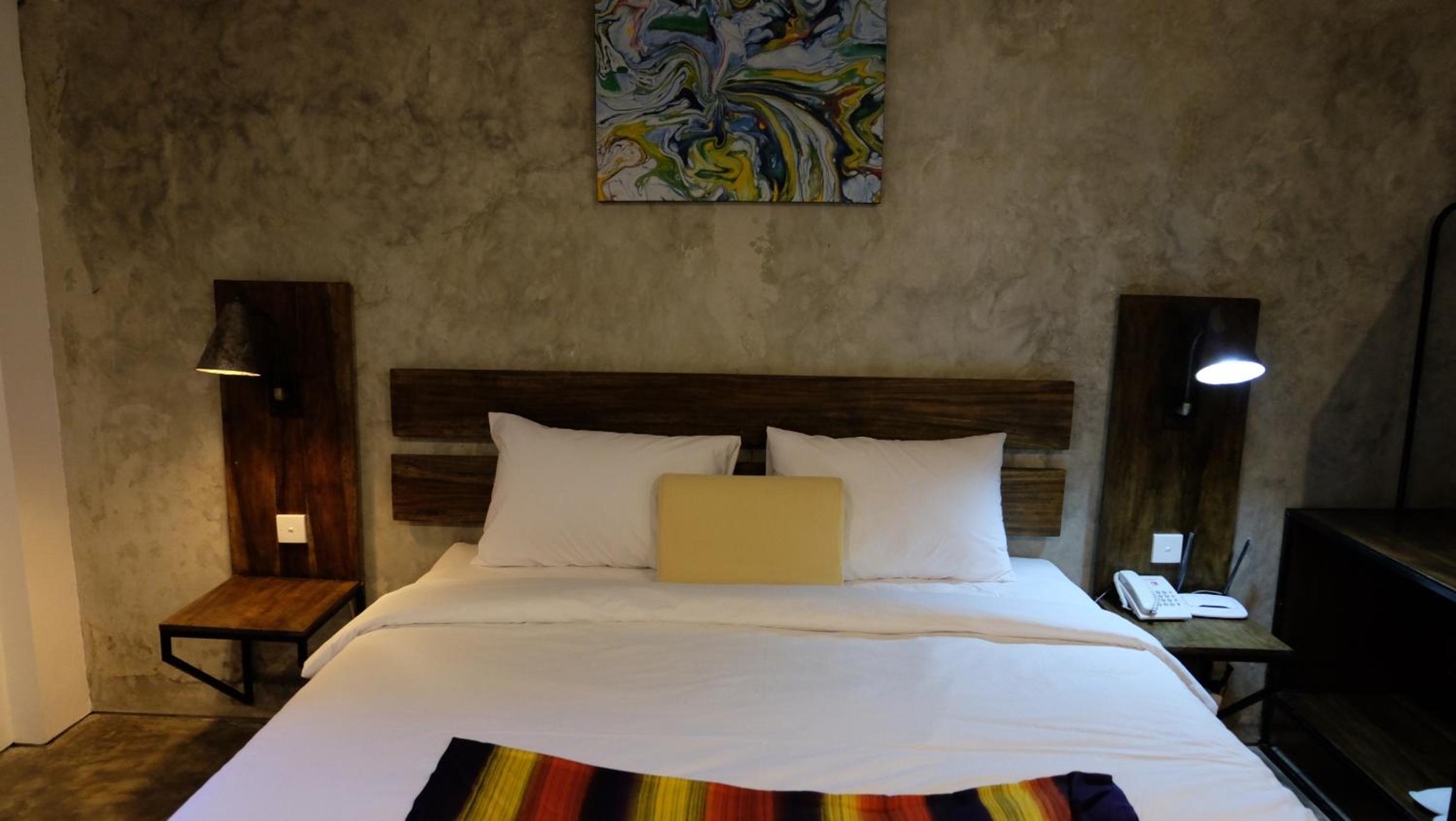 Deluxe Double Room - Photo 14