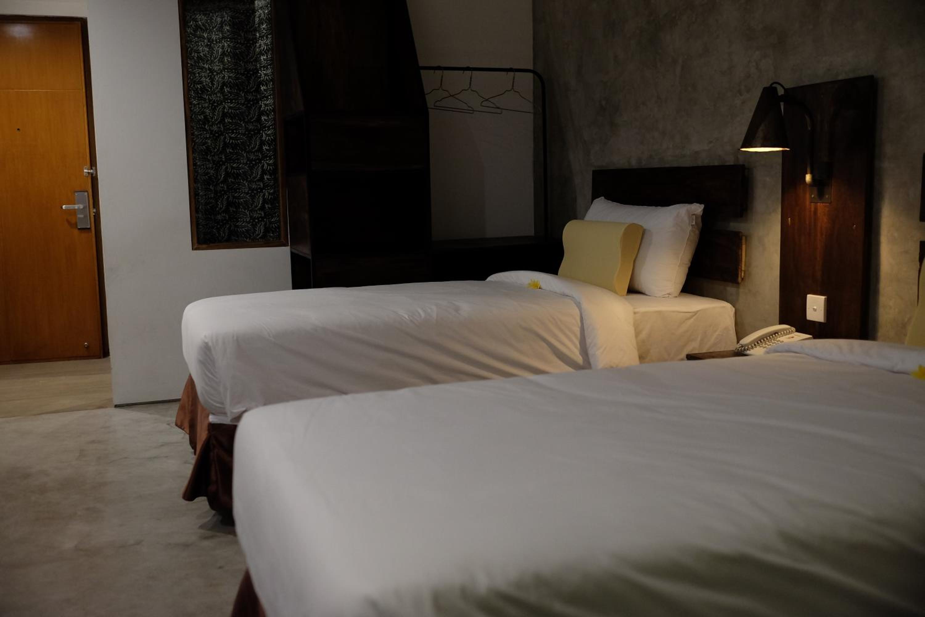Deluxe Twin Room - Photo 6