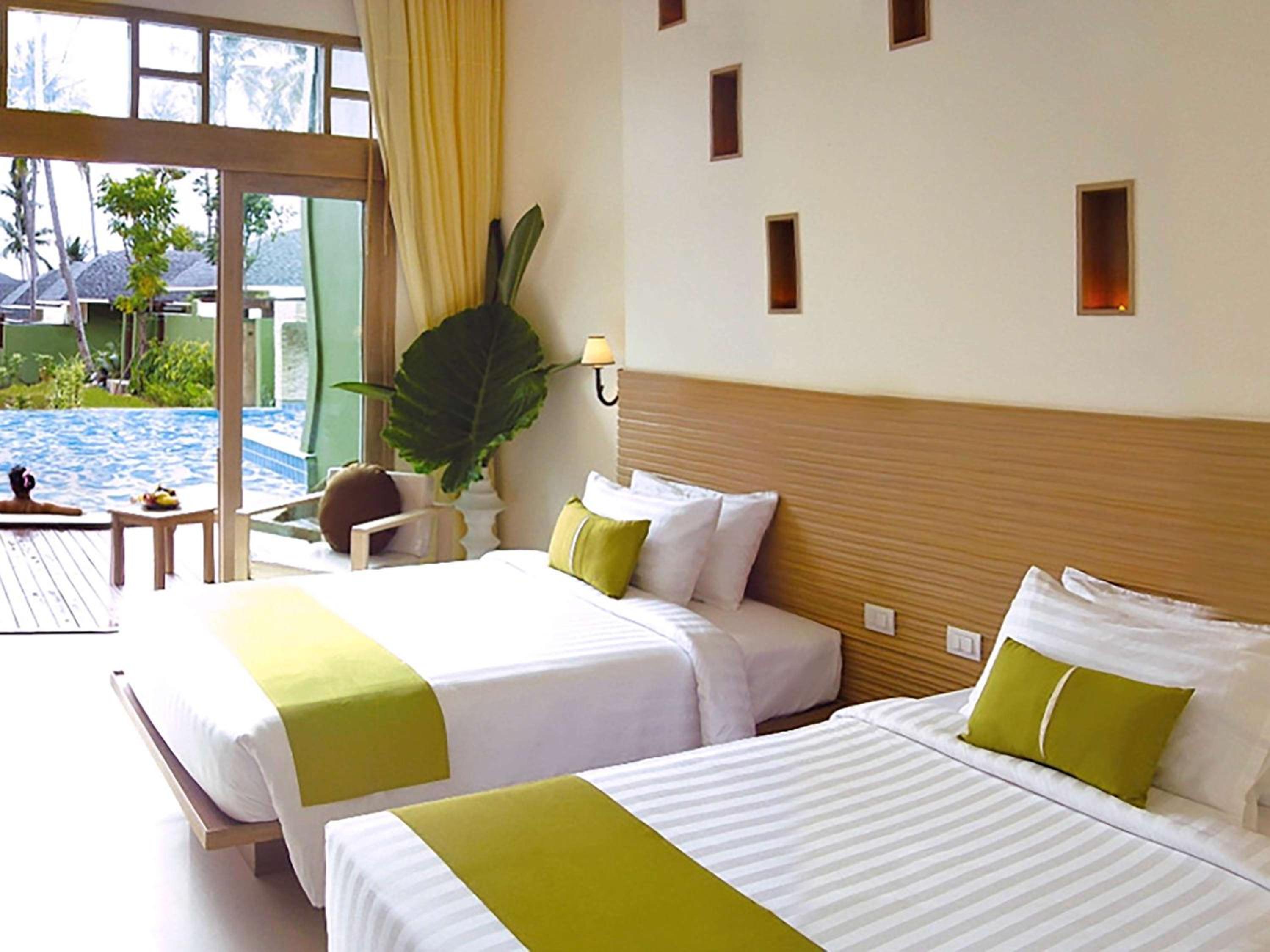 Deluxe Twin Room with Pool Access - Photo 2