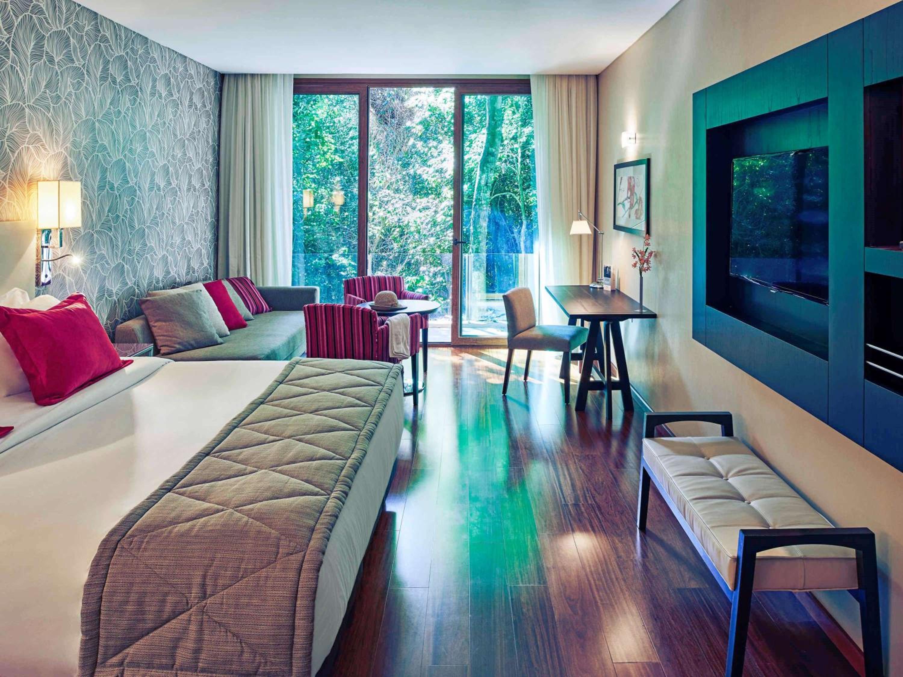 Junior Suite with Double Bed and Sofa Bed