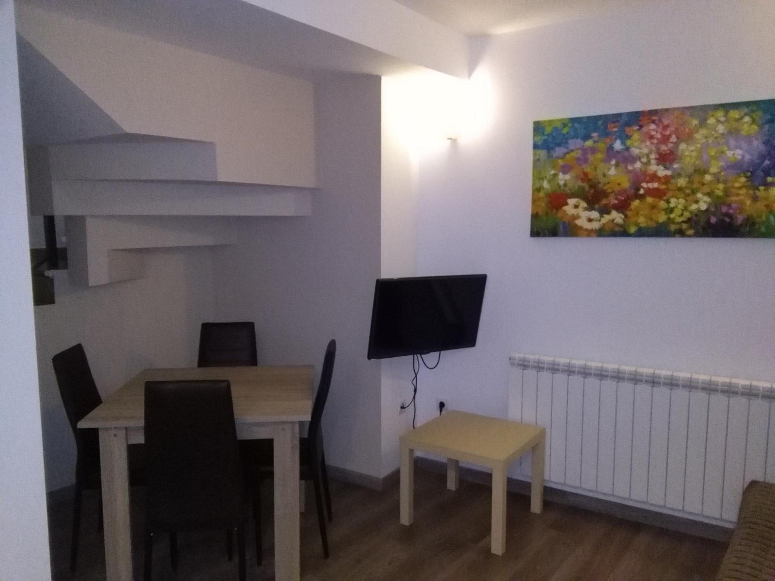 One-Bedroom Duplex Apartment photo 3