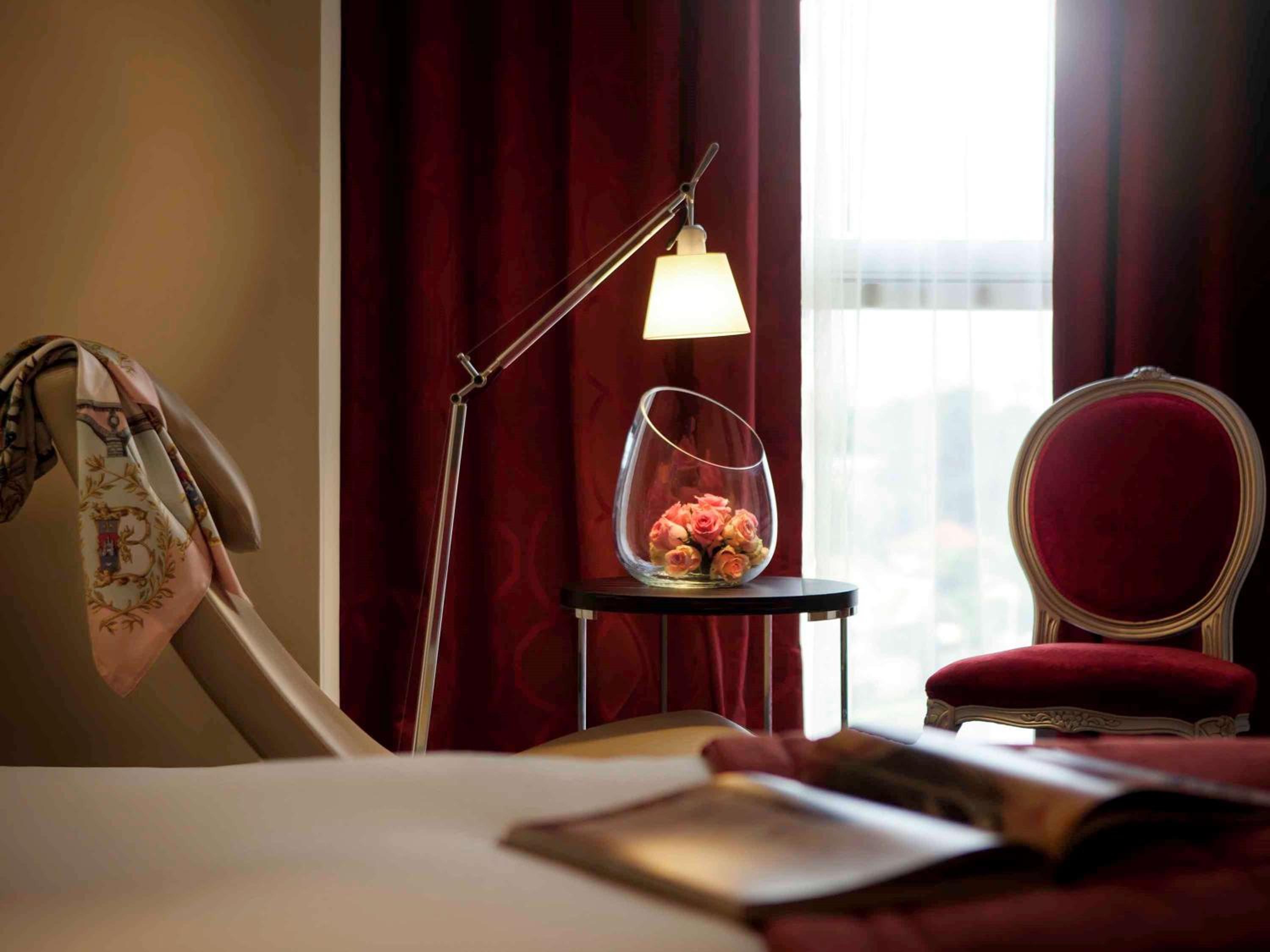 Deluxe Room, 1 King Bed