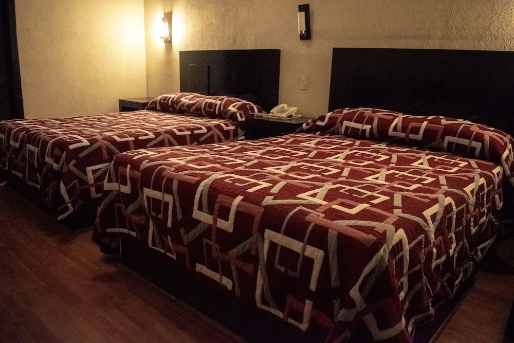 Family Room, 2 Double Beds photo 2