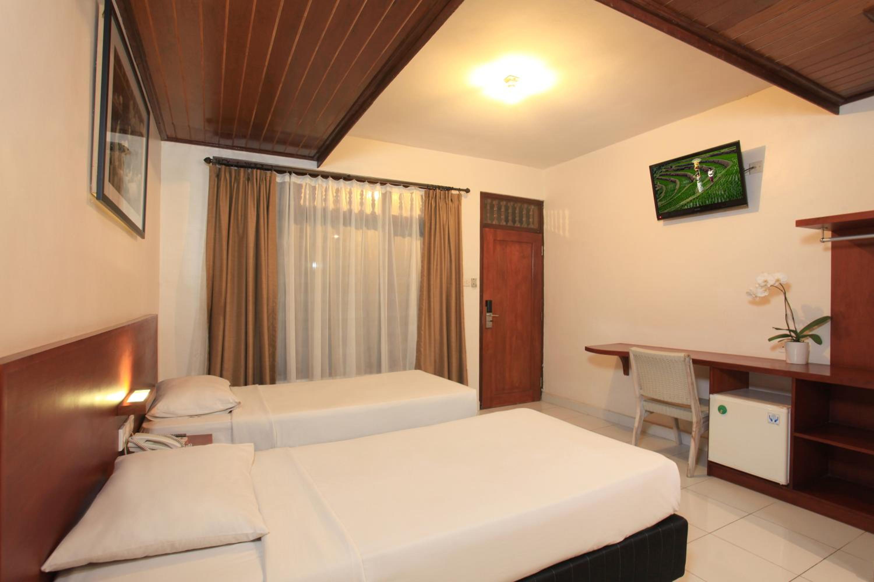 Standard Double or Twin Room - Photo 2