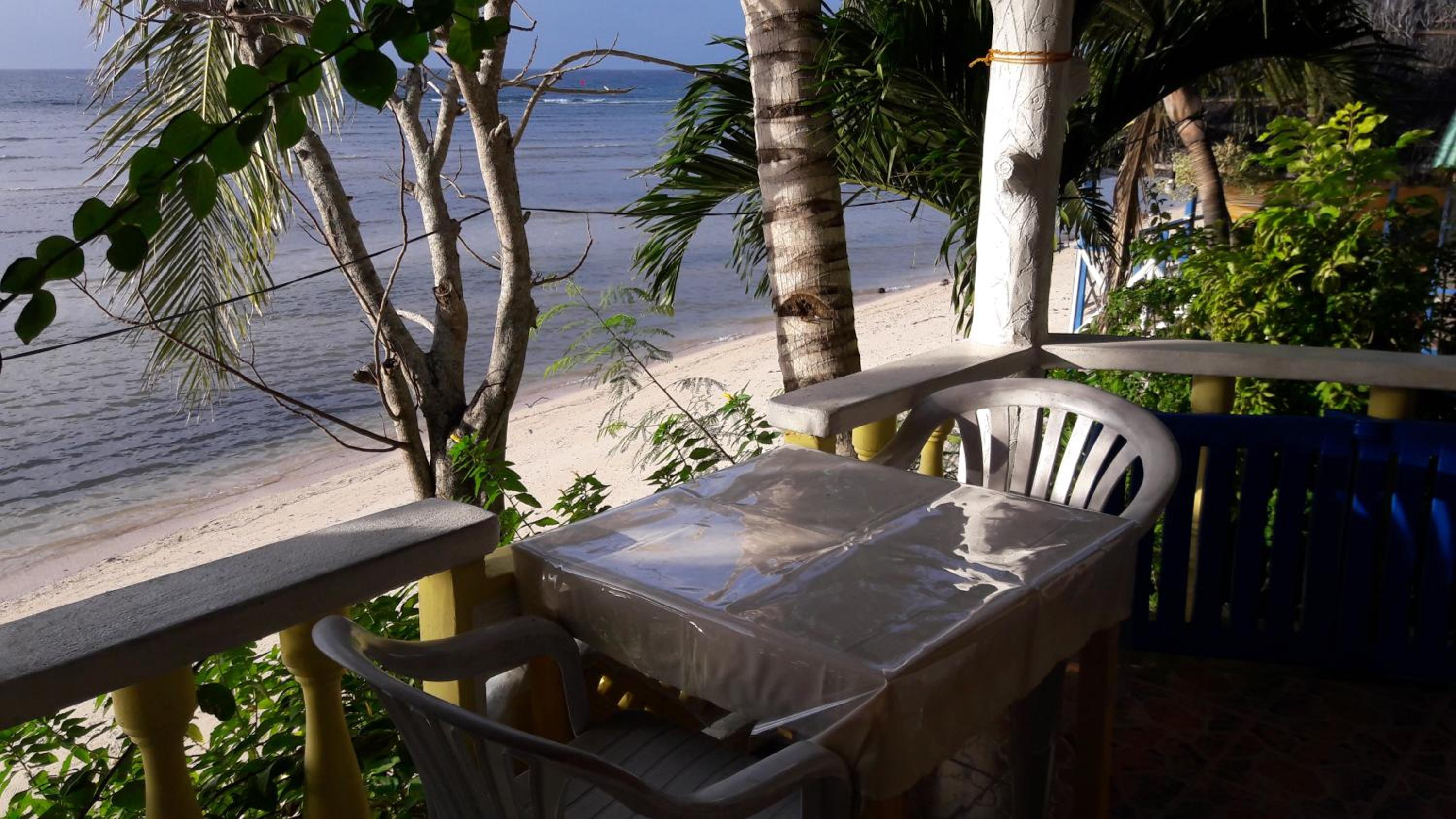 Beach Front Cottage - Photo 12