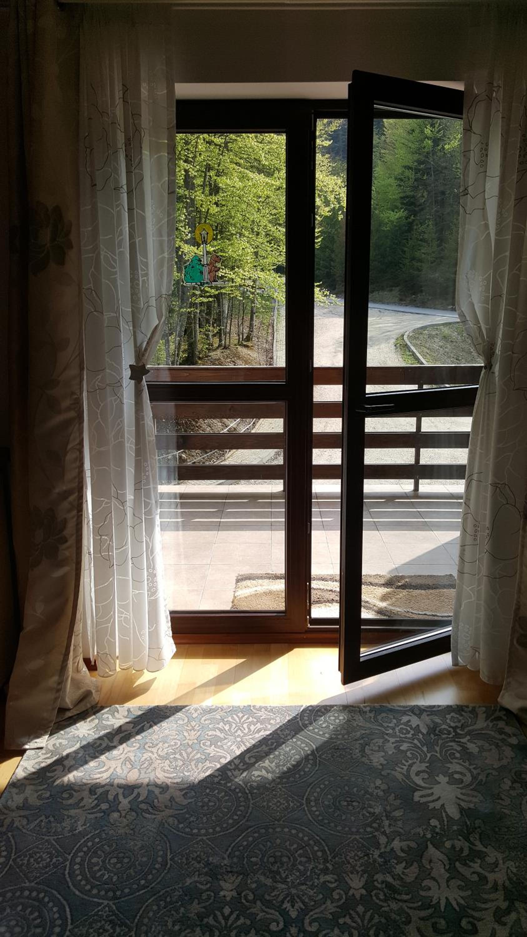 Apartment with Terrace - Photo 31