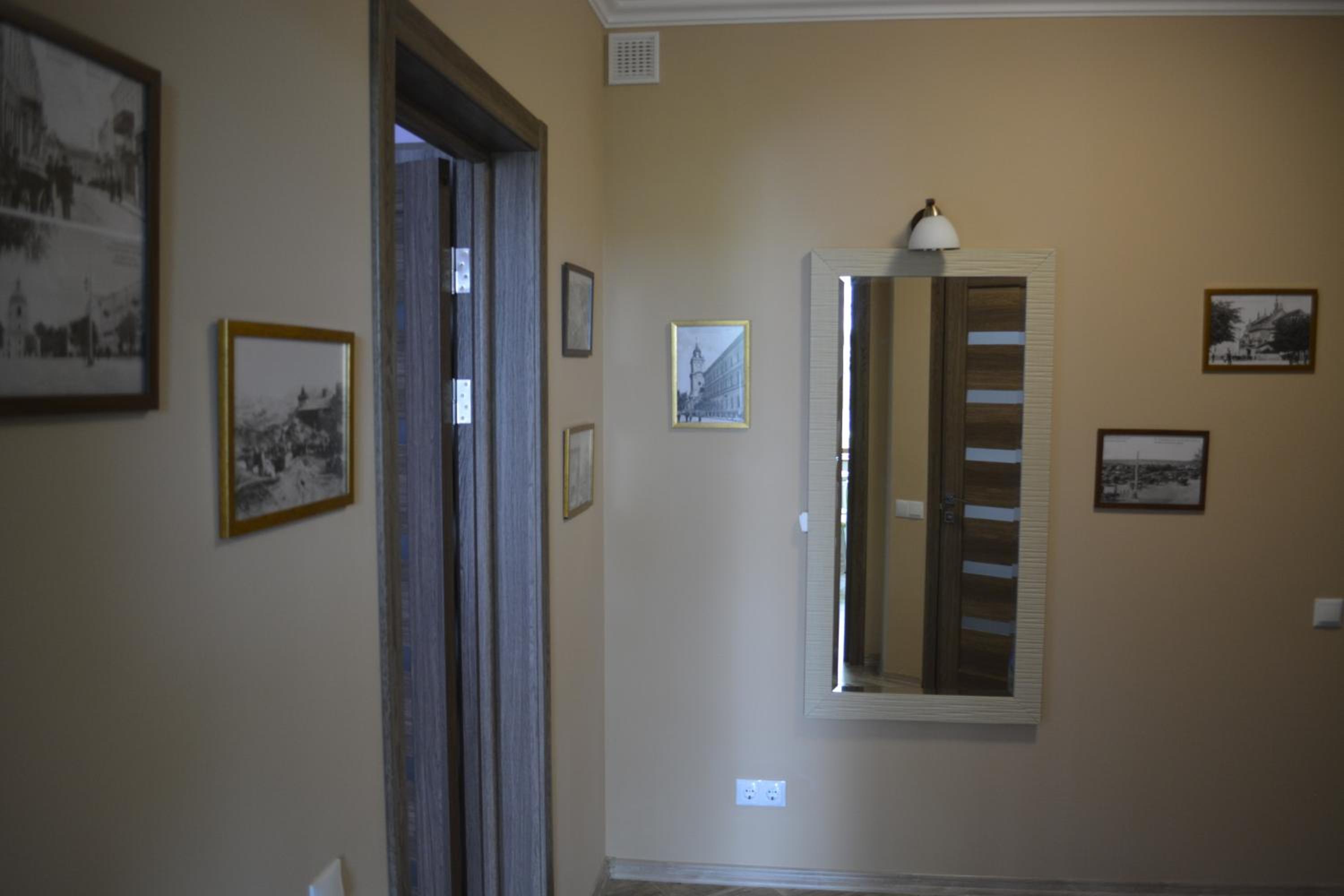 One-Bedroom Apartment photo 2