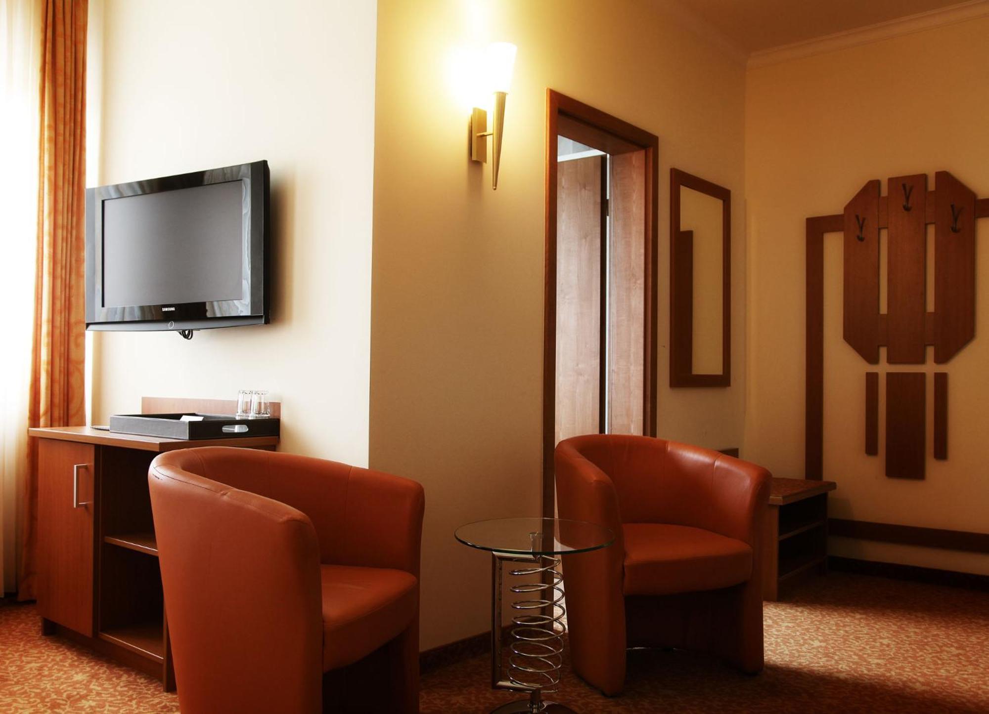 Triple Room photo 2