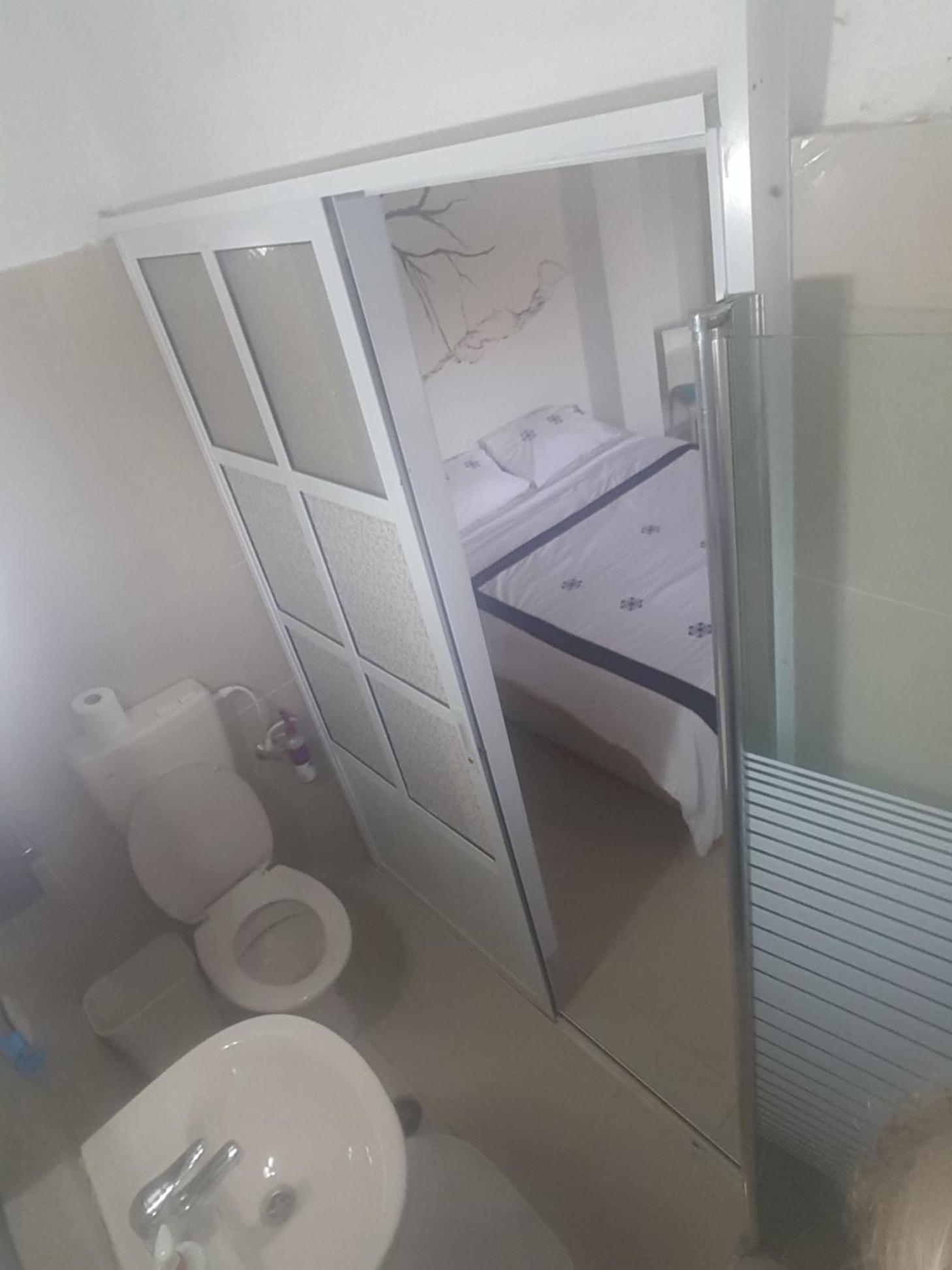 Standard Double or Twin Room - Photo 7