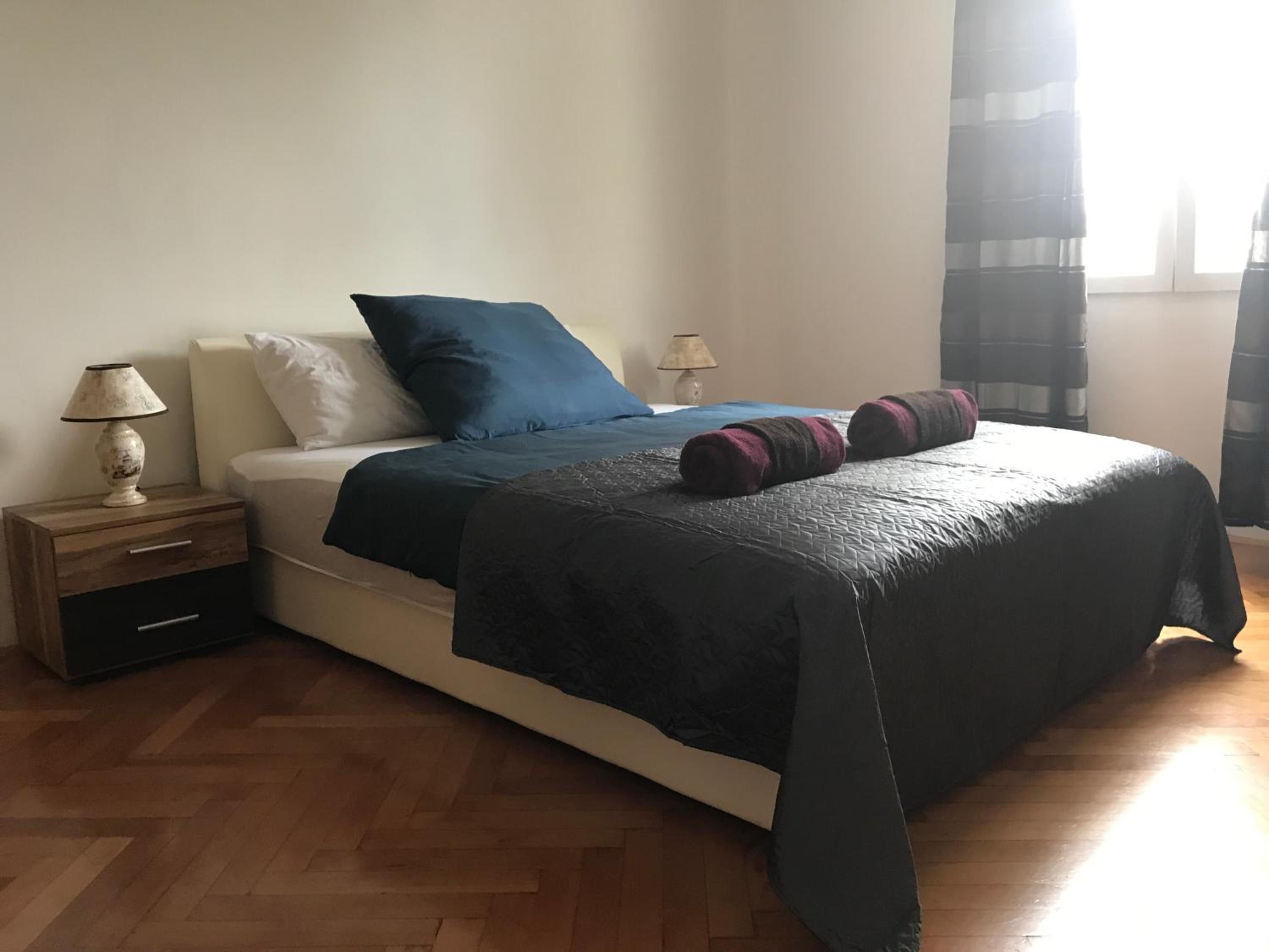 Three-Bedroom Apartment - Photo 7