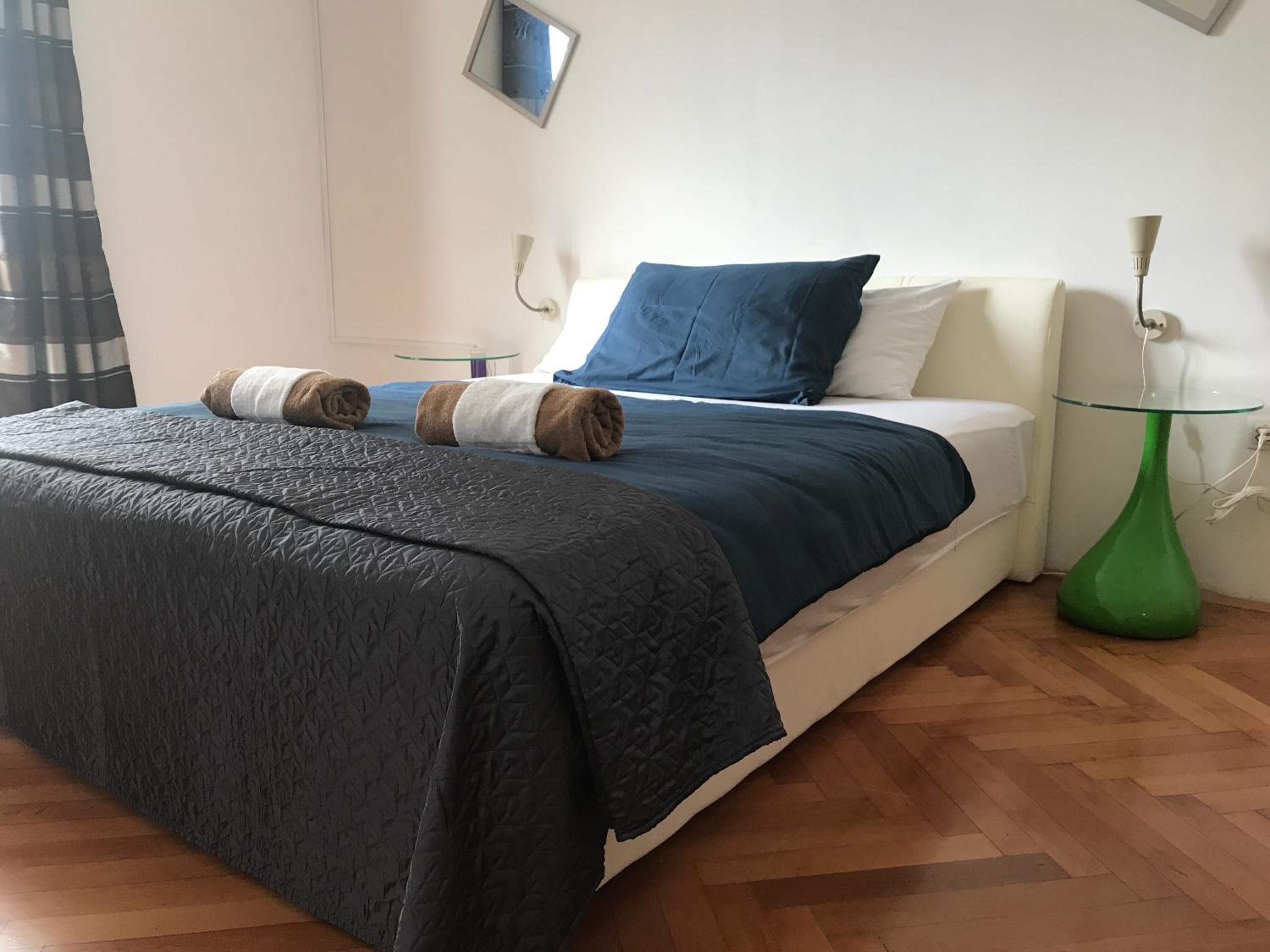 Three-Bedroom Apartment - Photo 8