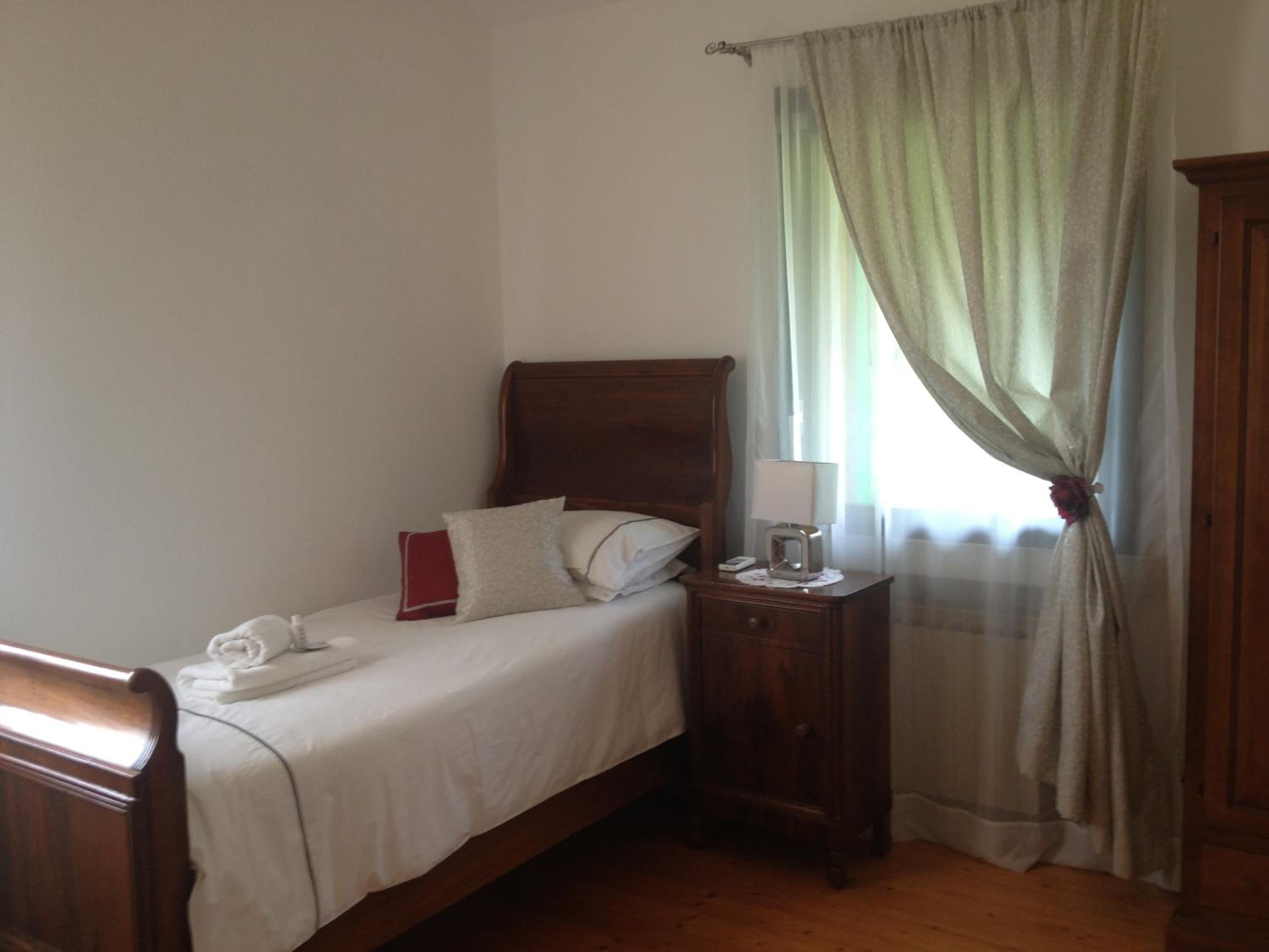 Family Room with Private Bathroom - Photo 12