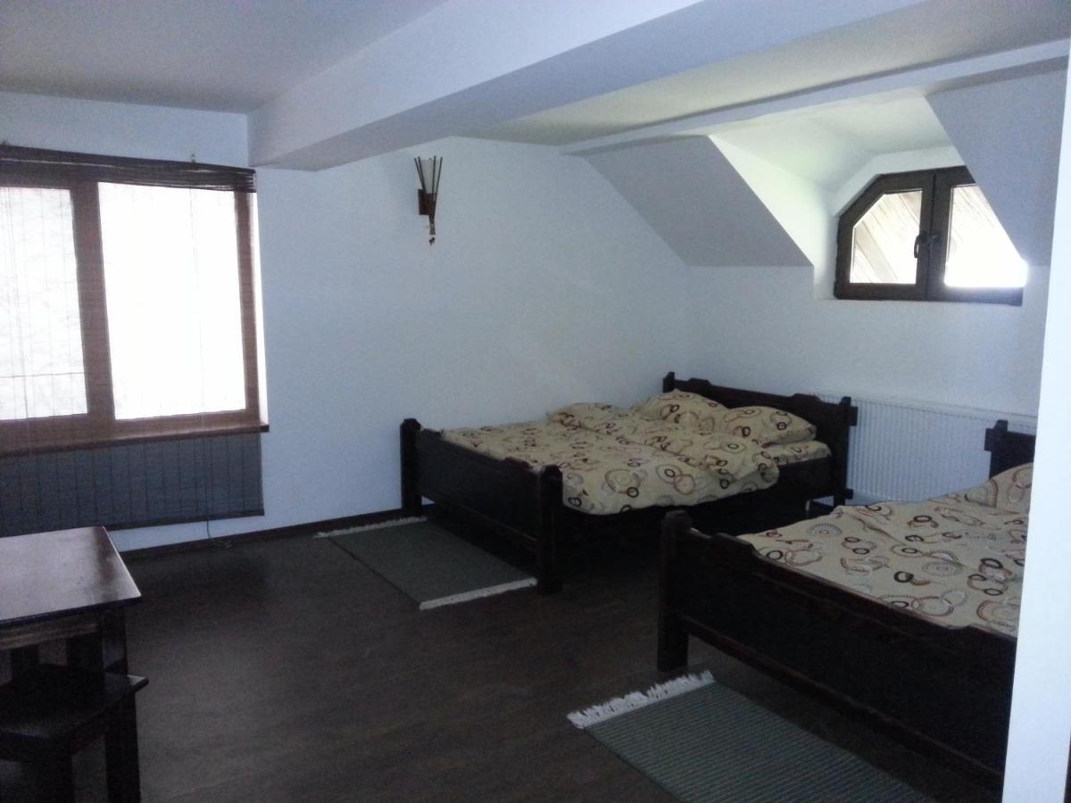 Family Room with Bathroom - Photo 3