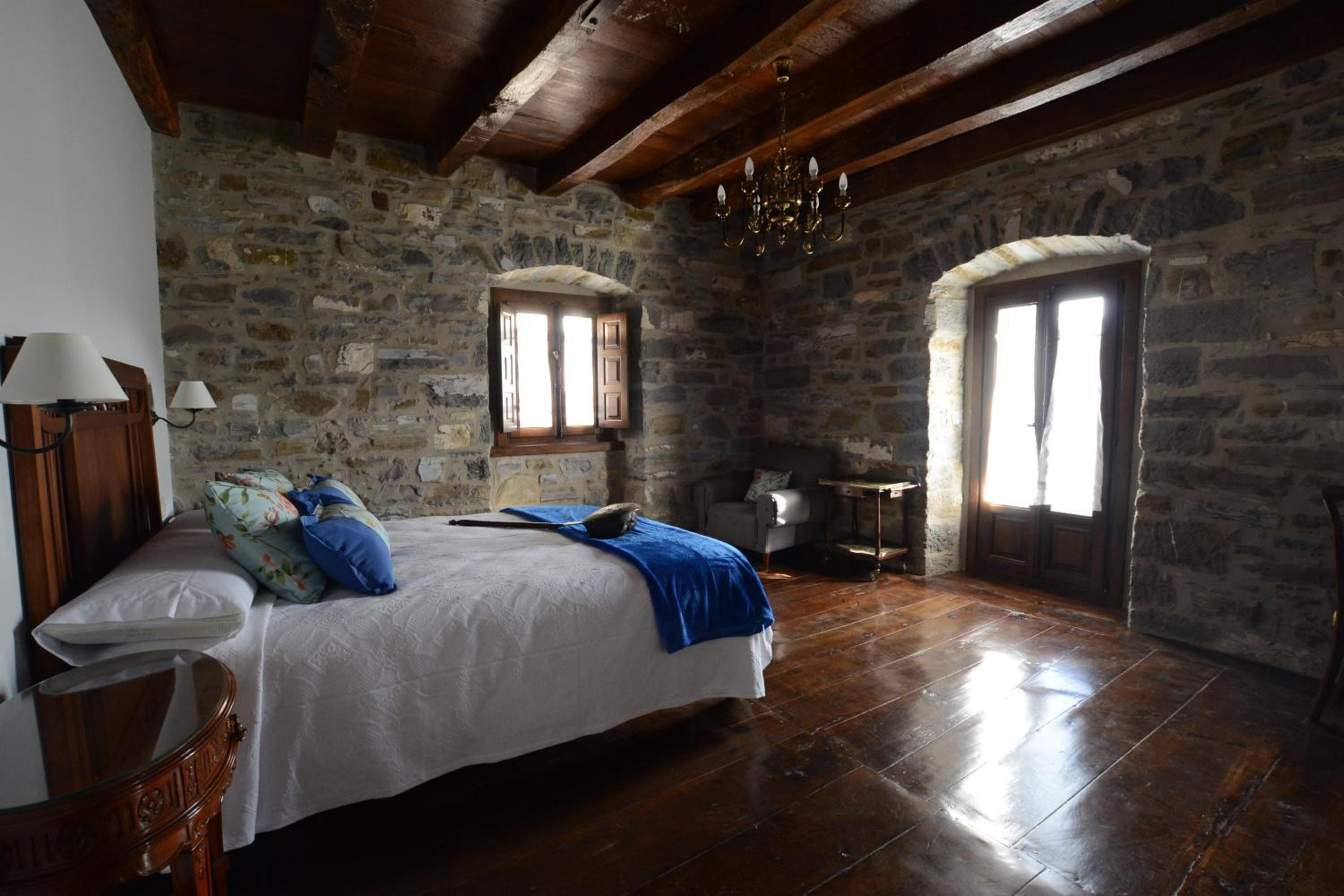 Double Room with Balcony photo 2